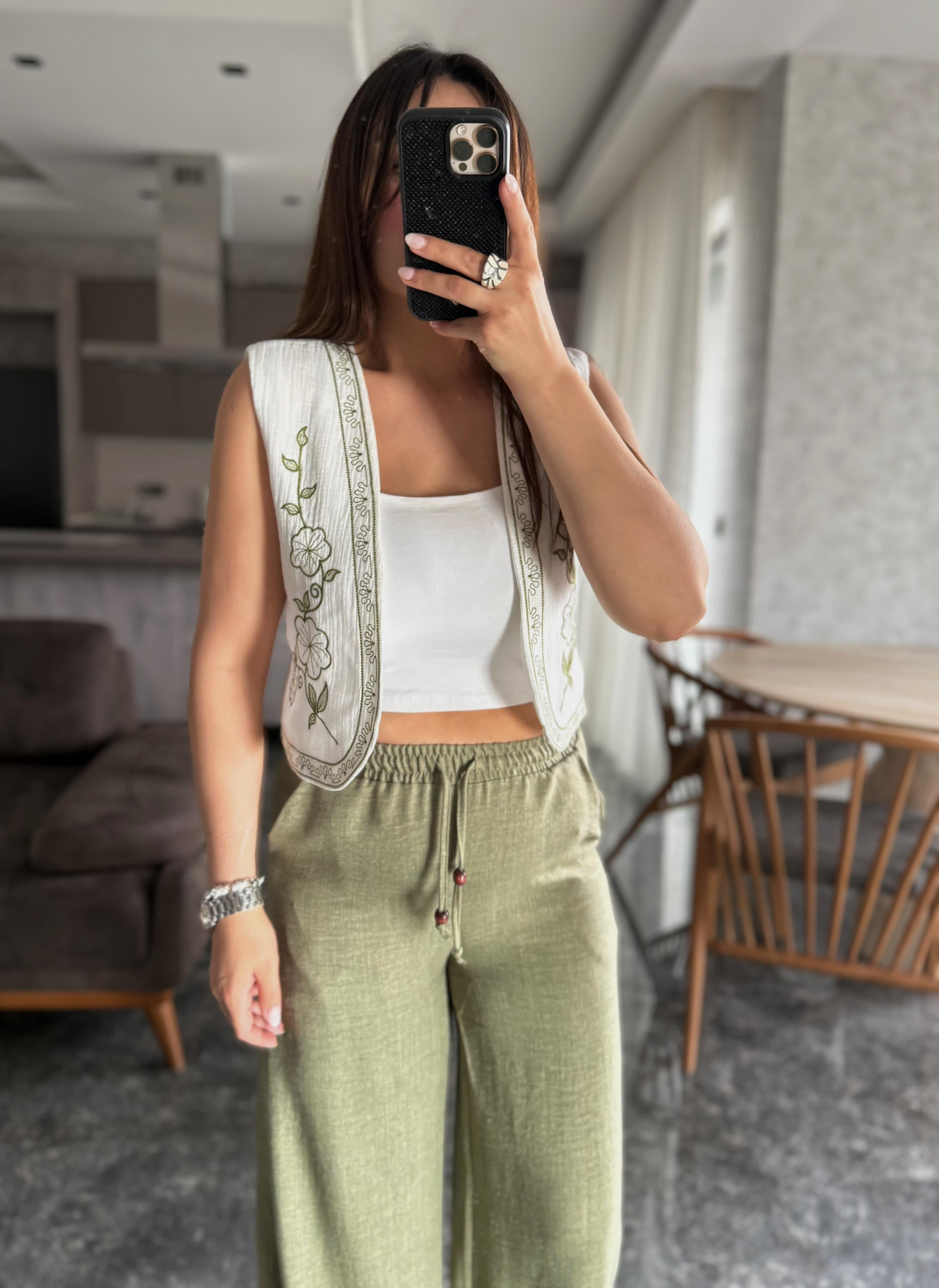 Nakış İşlemeli Yelek Yeşil