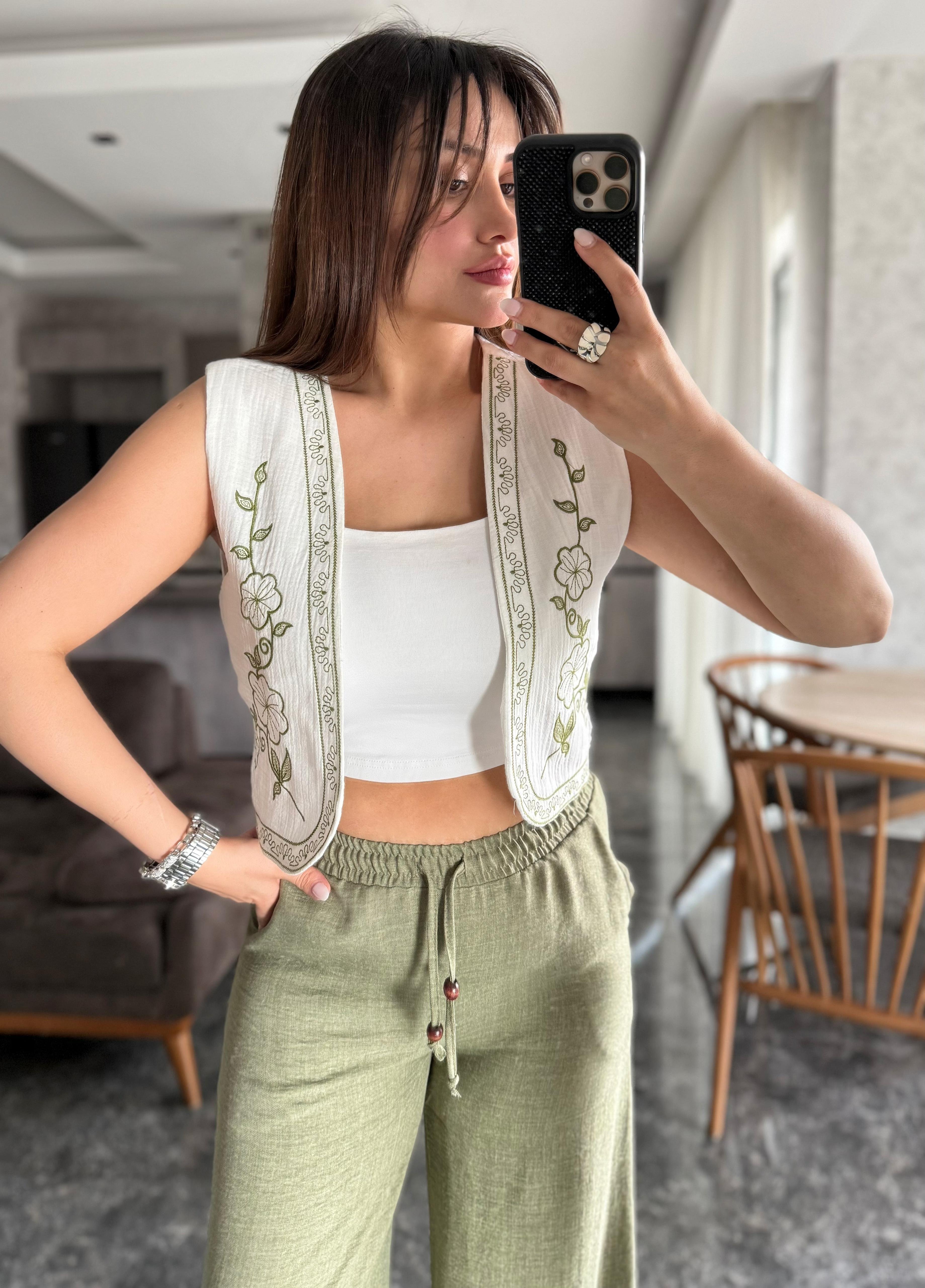 Nakış İşlemeli Yelek Yeşil