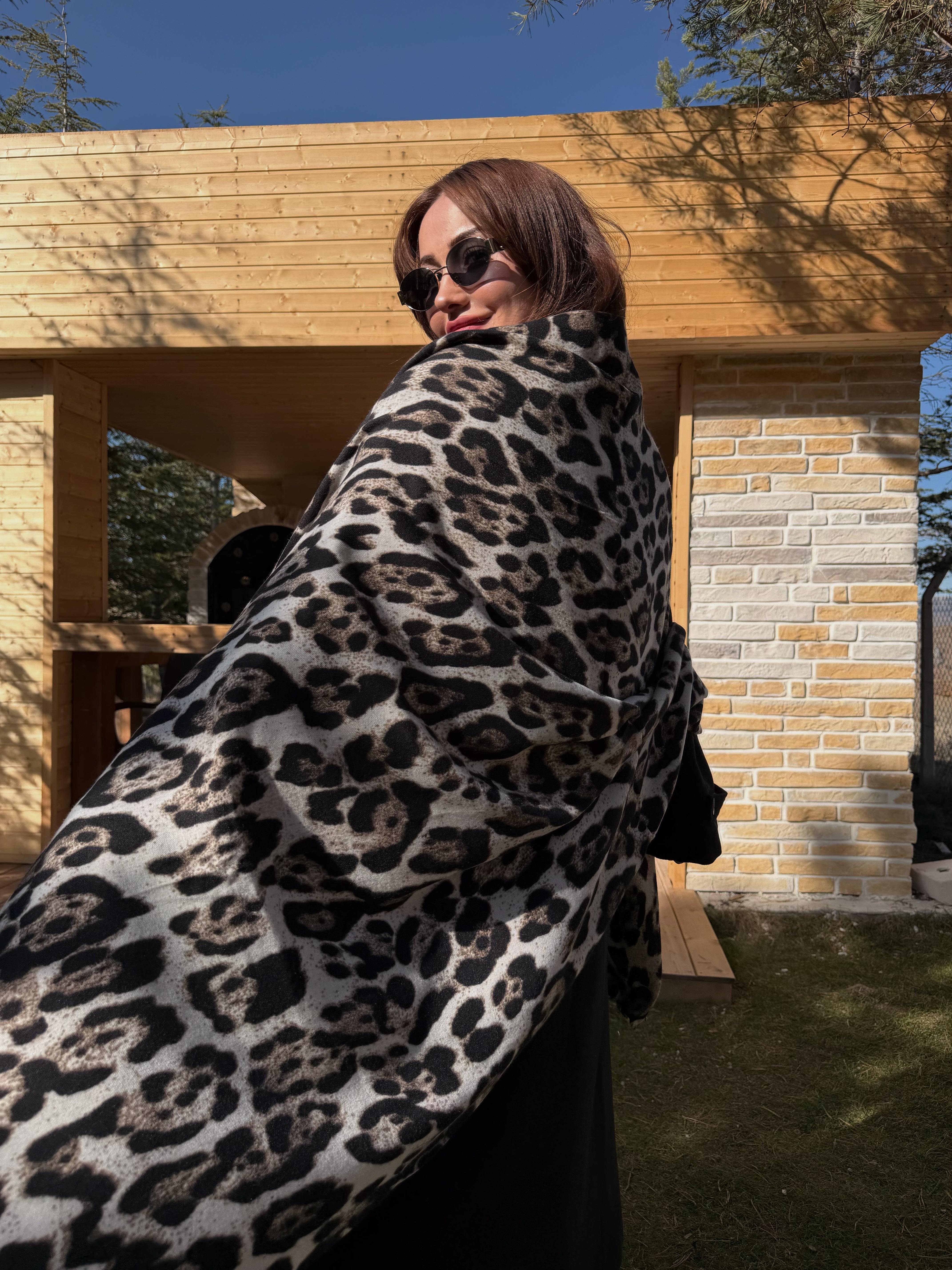 OVERSİZE KAŞE KABAN