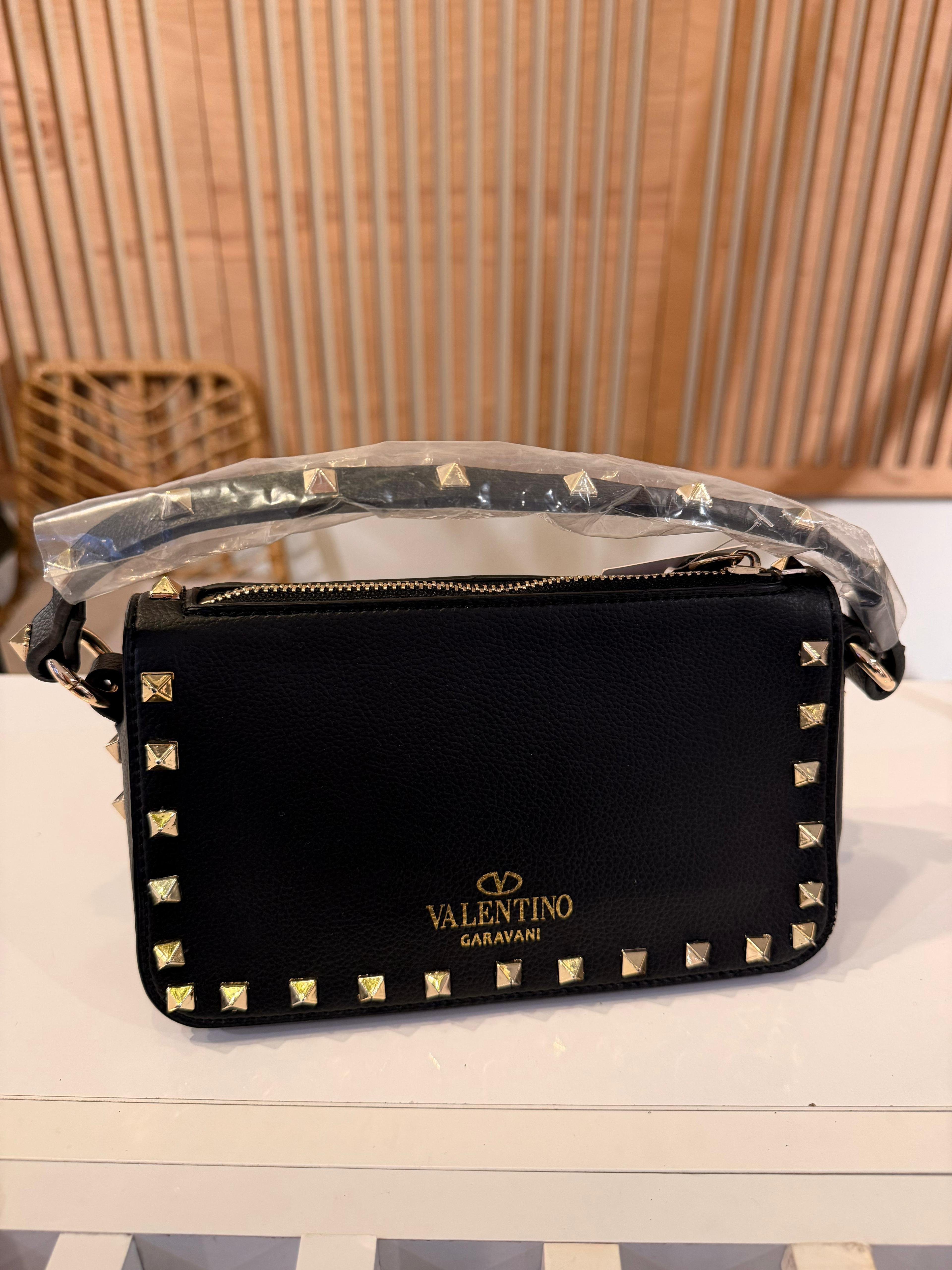 VALENTİNO ZIMBALI ÇANTA
