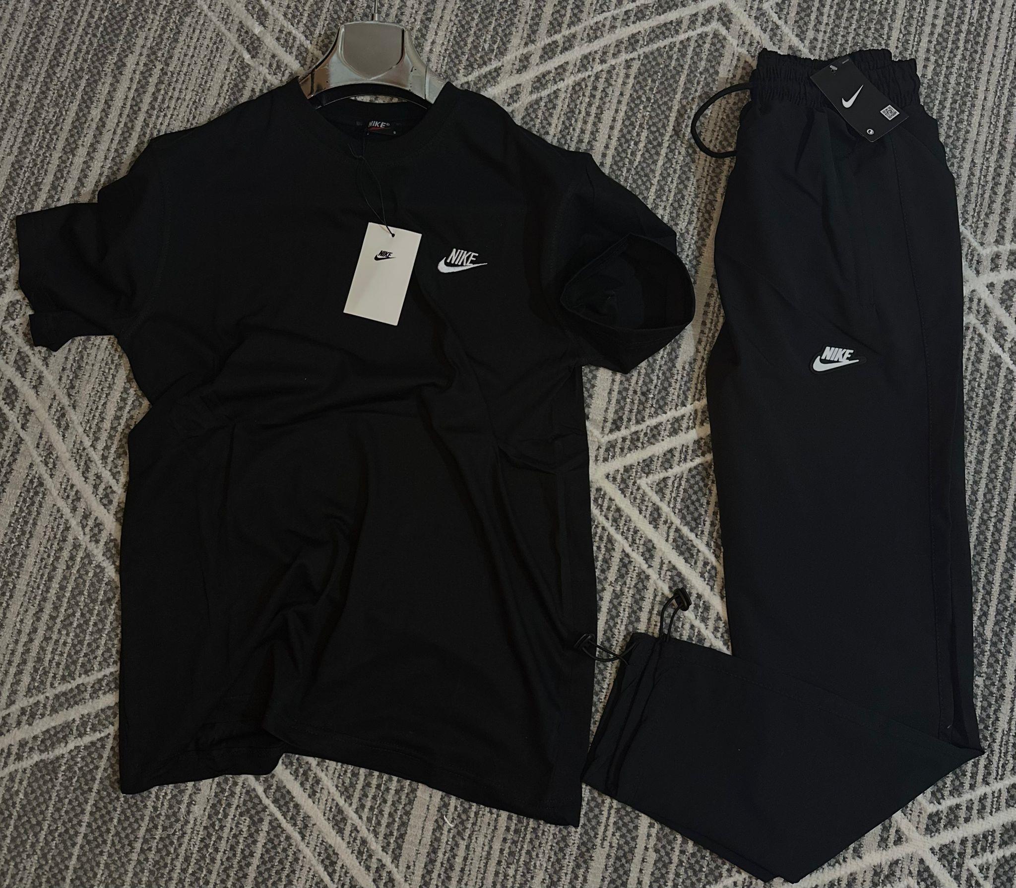 Nike Eşoftman Takımı