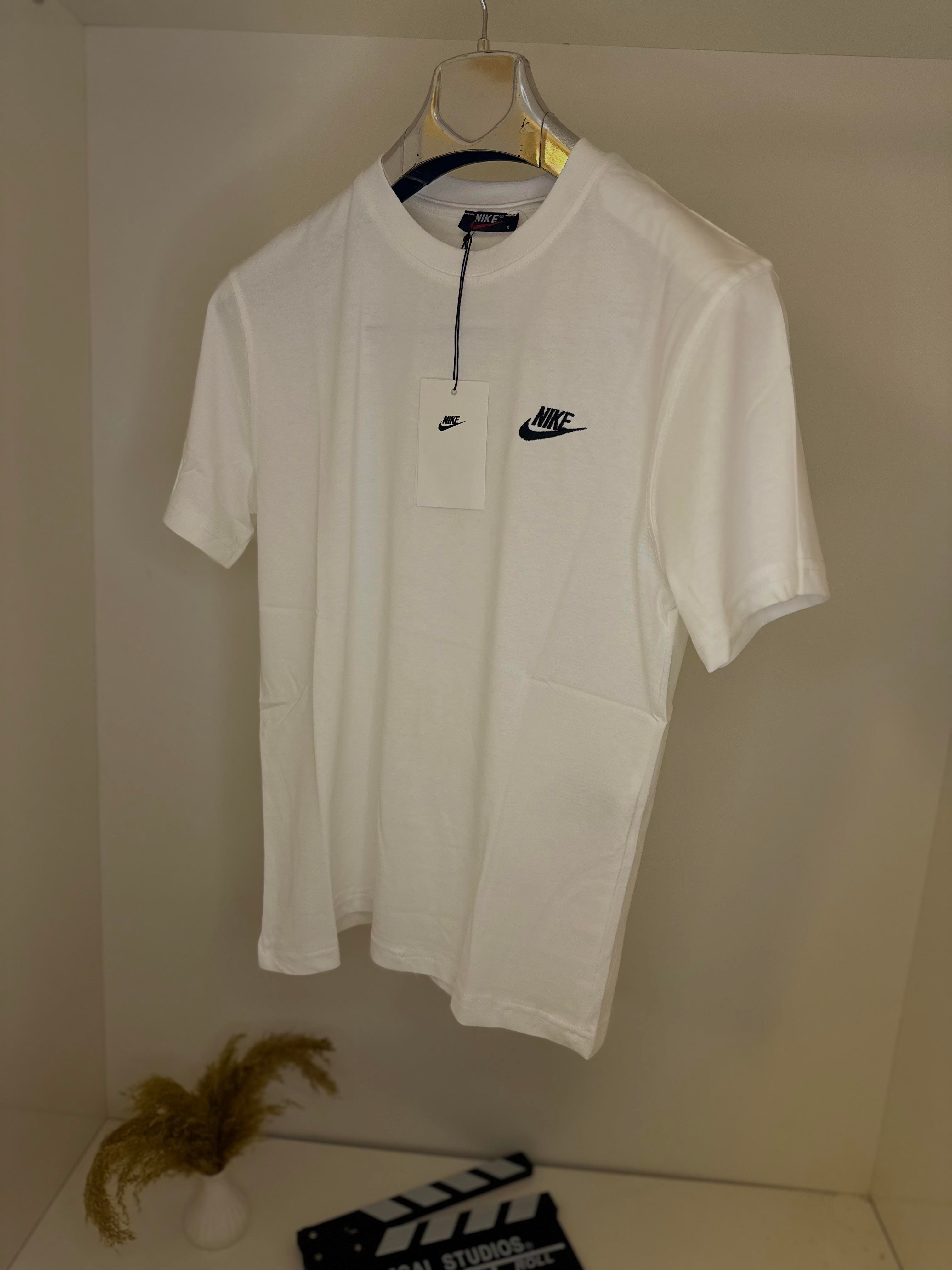 Nike T-Shirt