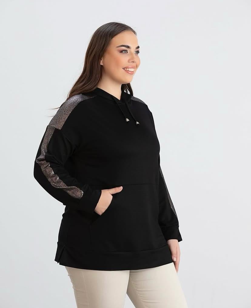  KAPÜŞONLU PARLAK ŞERİT DETAYLI SİYAH SWEATSHİRT