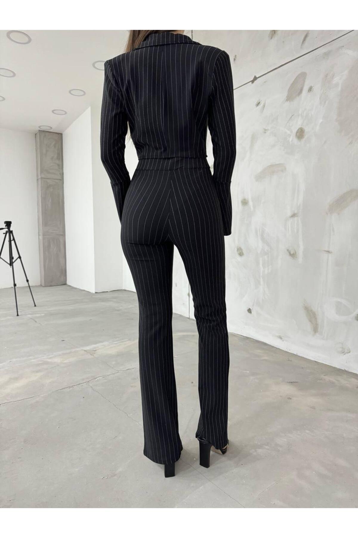 İSPANYOL PAÇA ÇİZGİLİ CROP CEKET SİYAH TAKIM