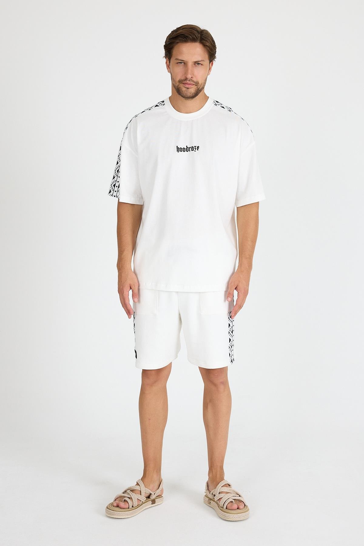 Erkek Beyaz Omuz Garnili T-shirt