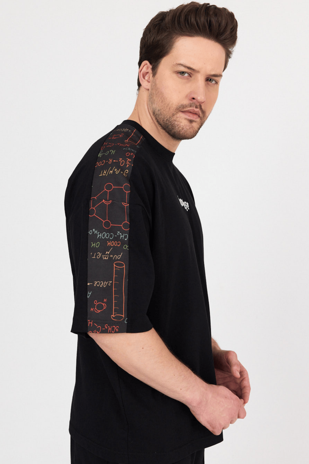 Erkek Omuz Garnili T-shirt