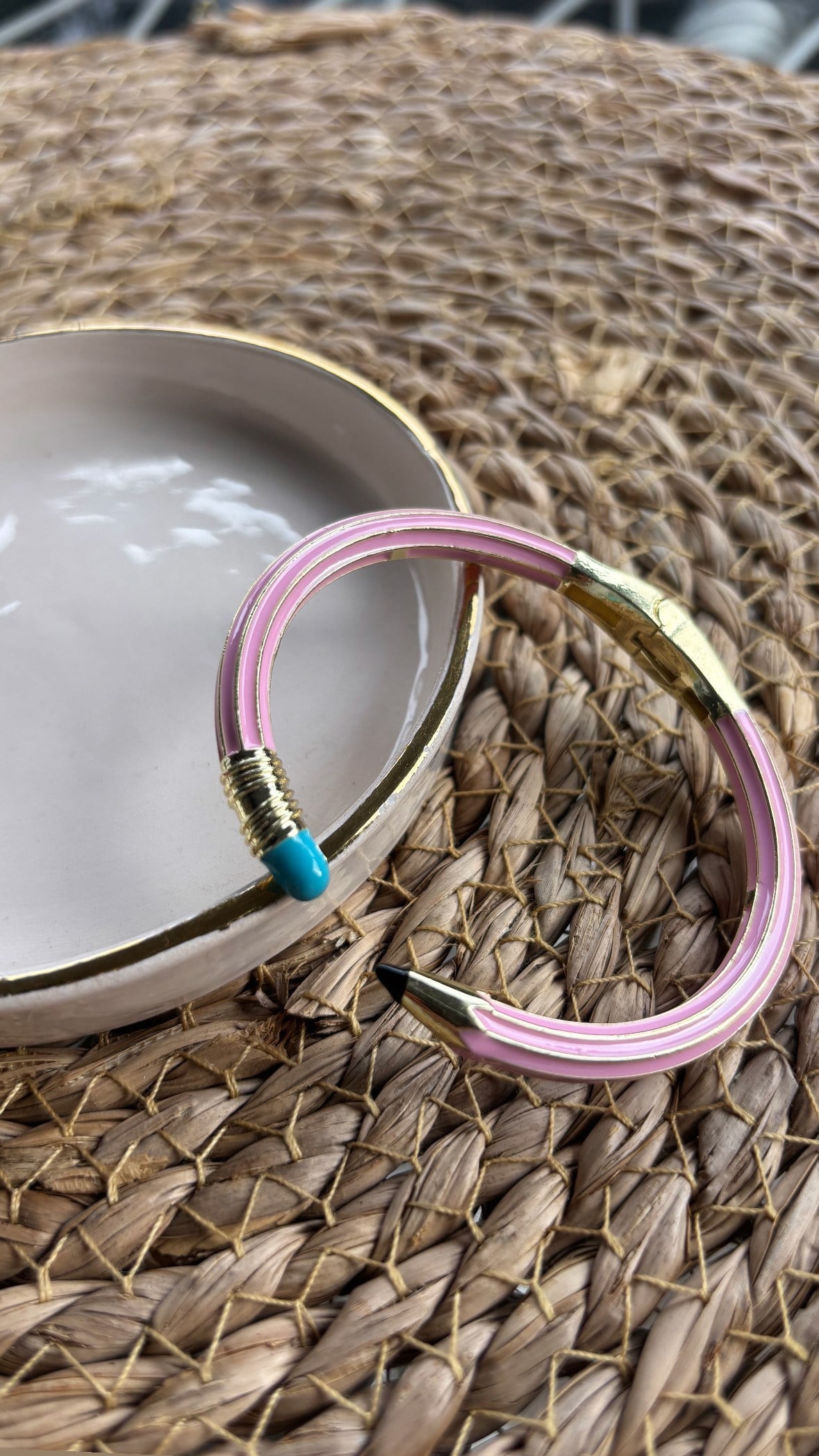 Açık Pembe Kalem Model Bileklik