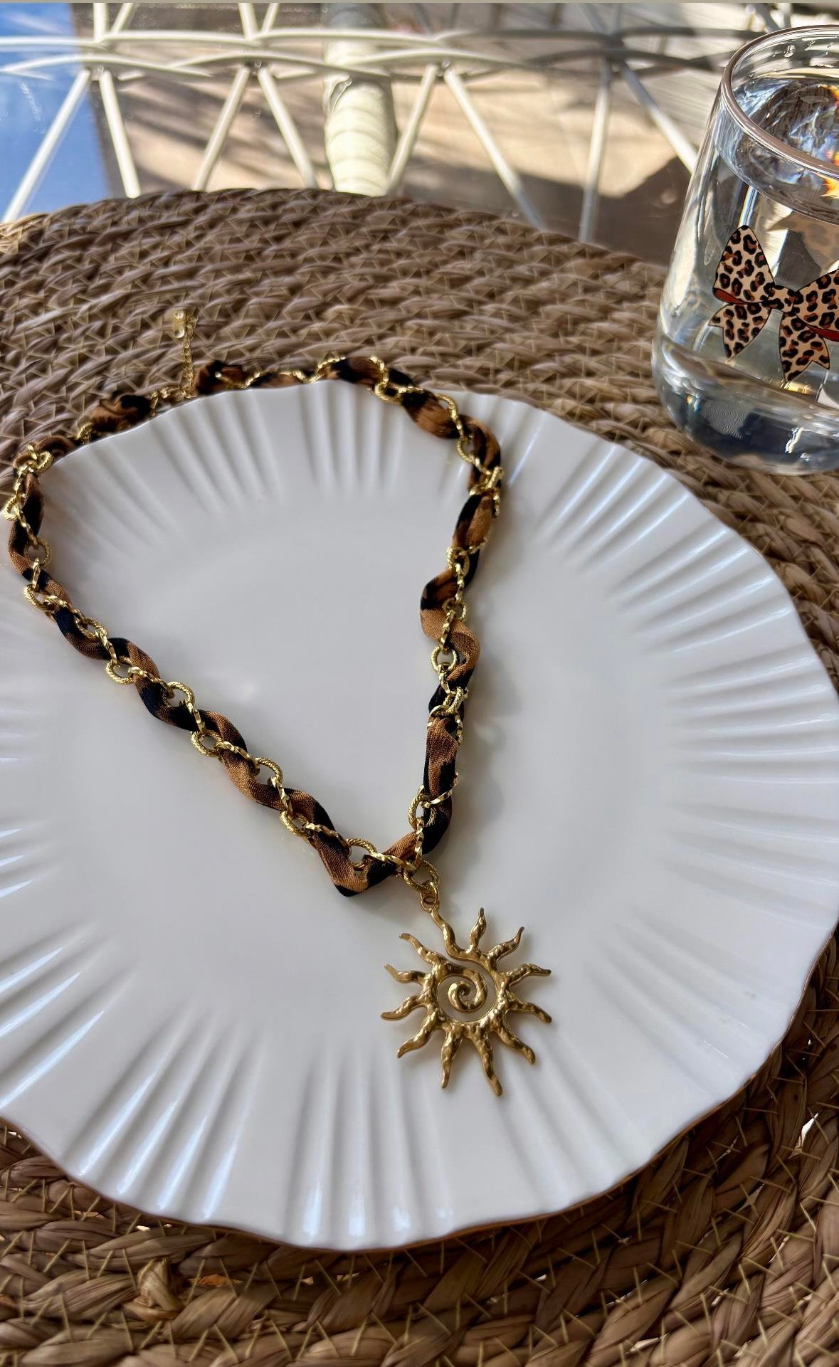 Çelik Leopar Desenli Güneş Kolye