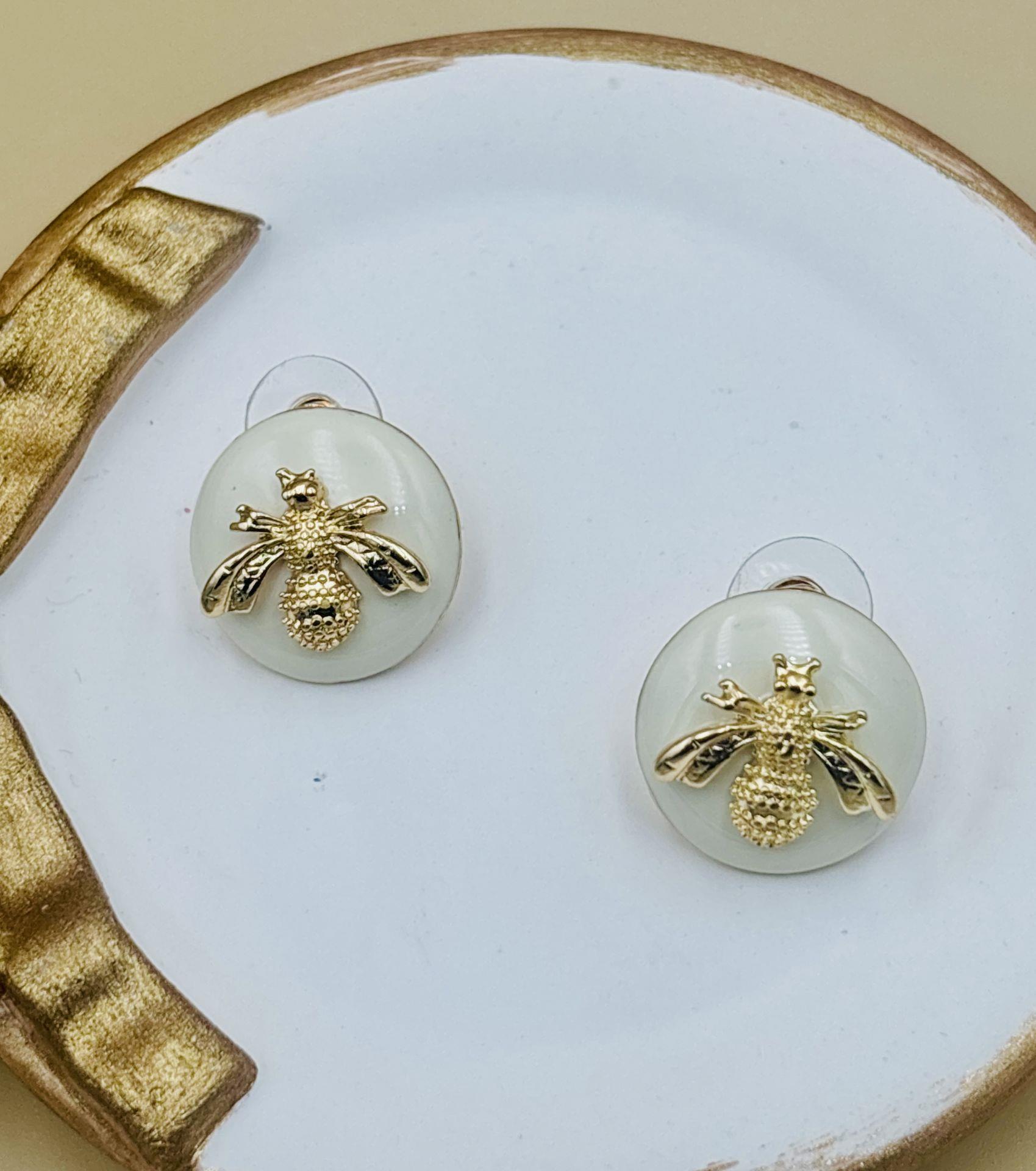 Gold Arı Küpe