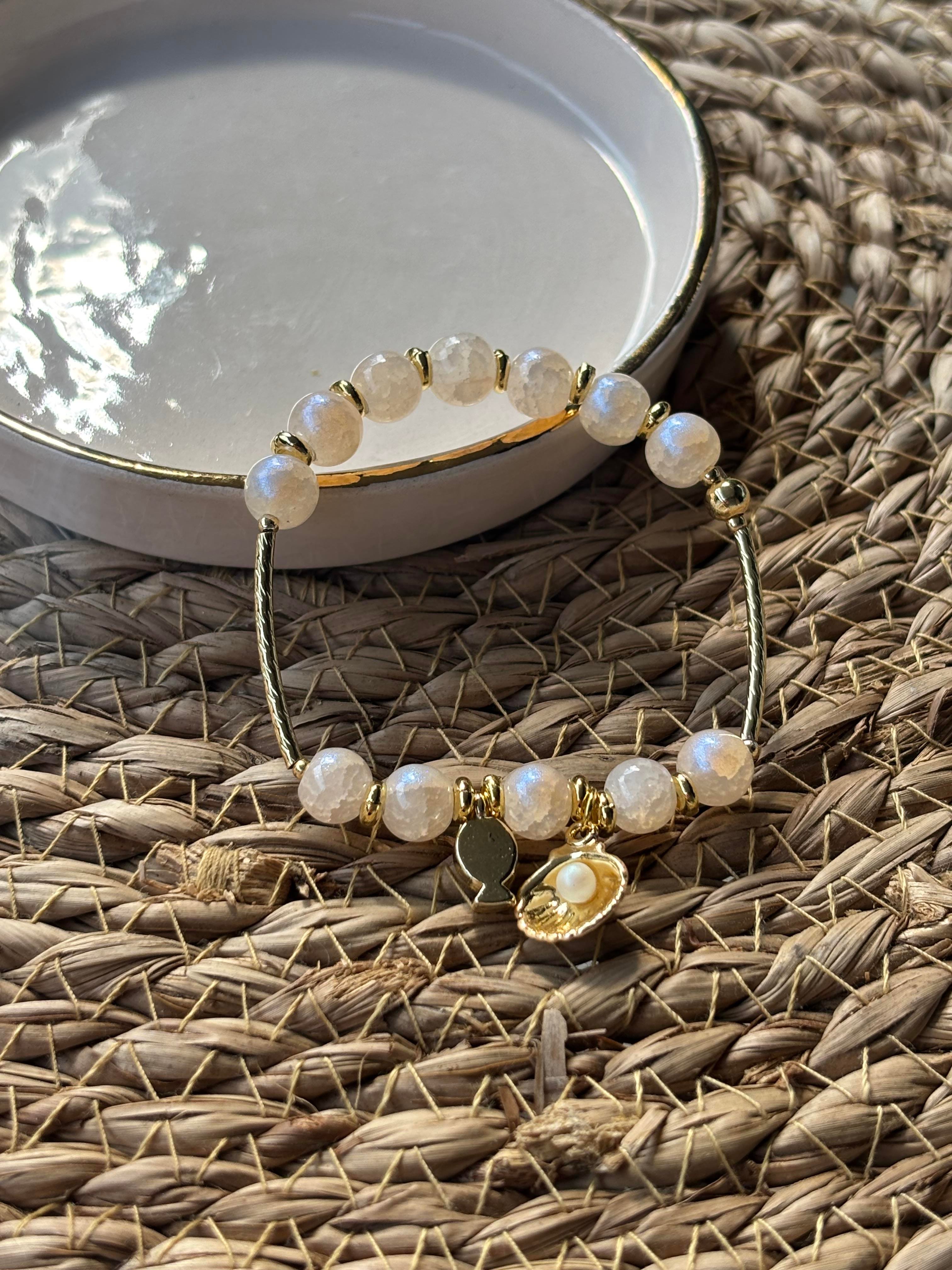 Gold Bej Taşlı Balık ve Deniz Kabuğu Detaylı Lastik Bileklik