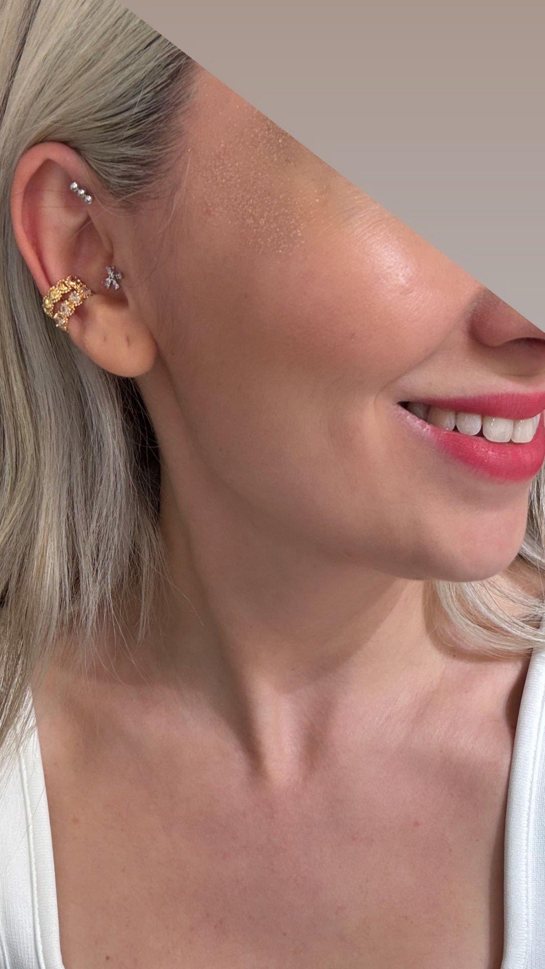 Gold Taşlı Earcuff