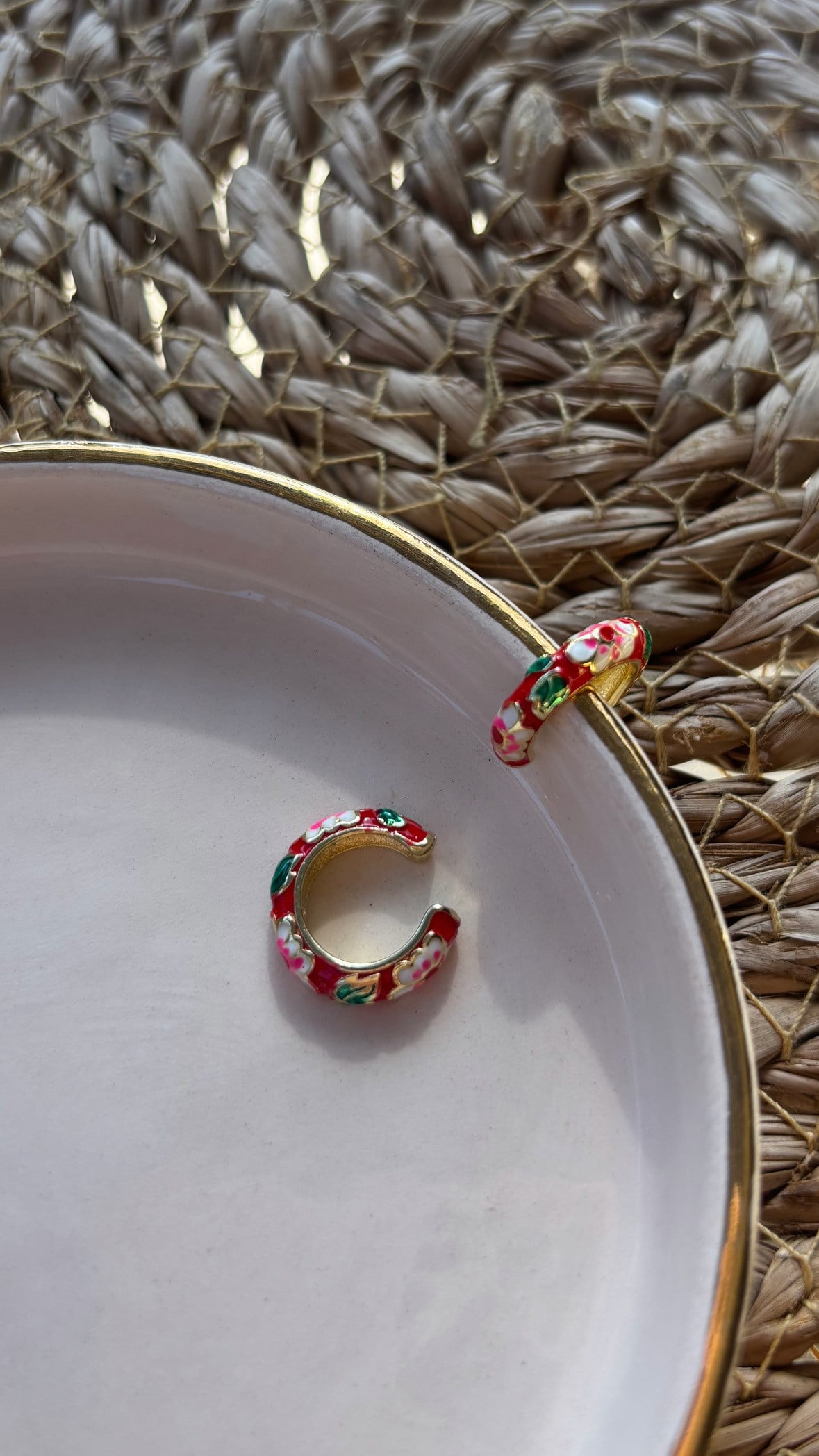 Kırmızı Mineli Küpe