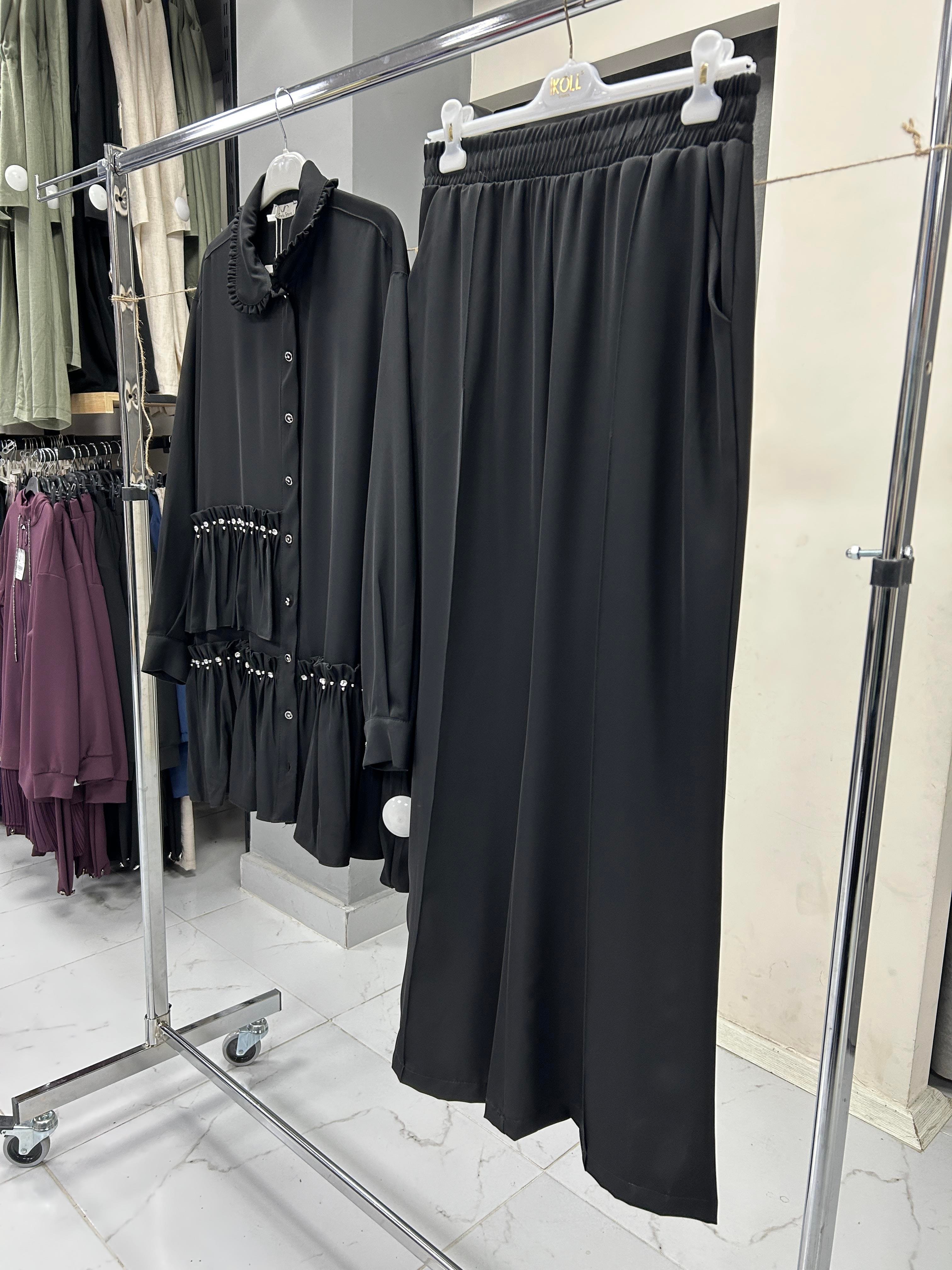 1302 STELLA STORE ÖN ETEK UCU FIRFIR VE TAŞ DETAYLI TAKIM - SİYAH