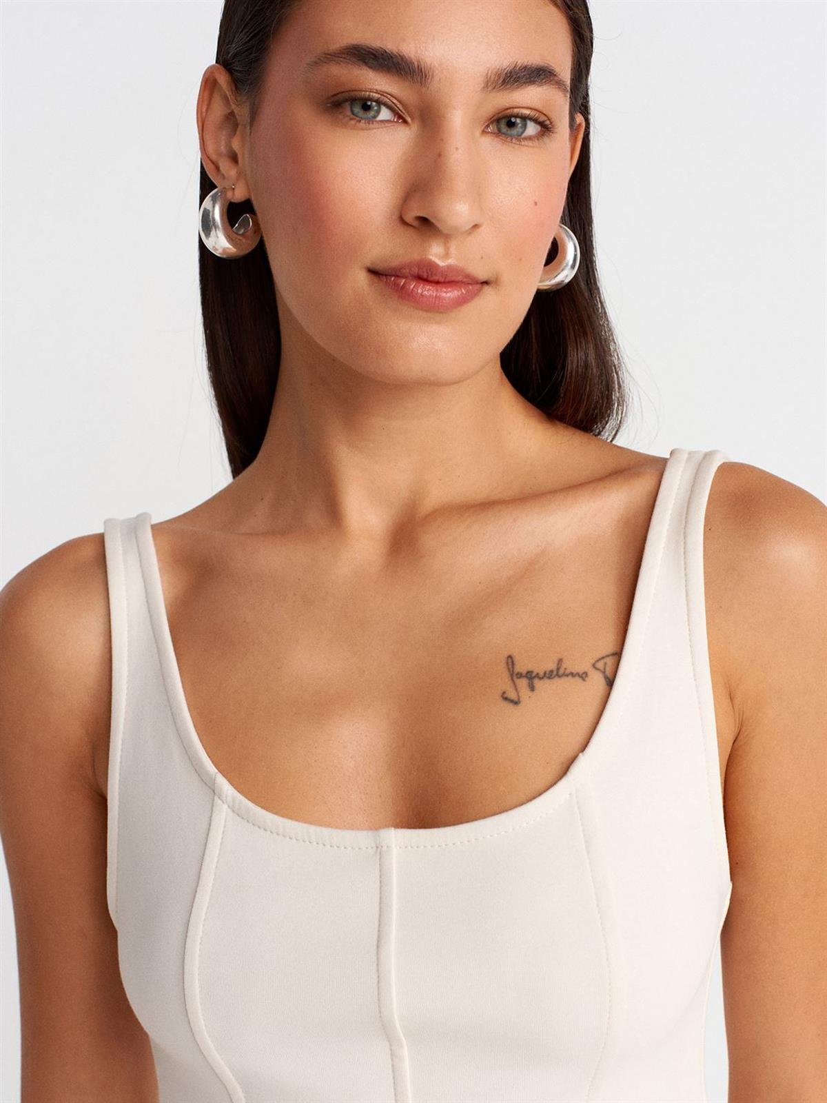 21063 DİLVİN KALIN ASKILI PEPLUM TOP-AÇIK BEJ