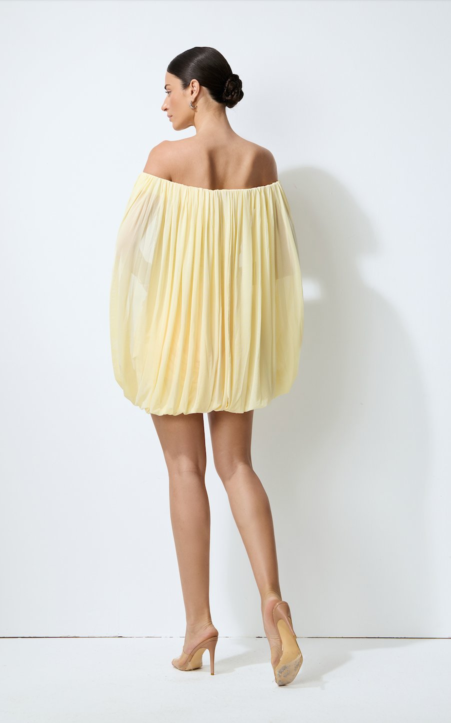 Drape Detaylı Sarı Pelerinli Mini Elbise