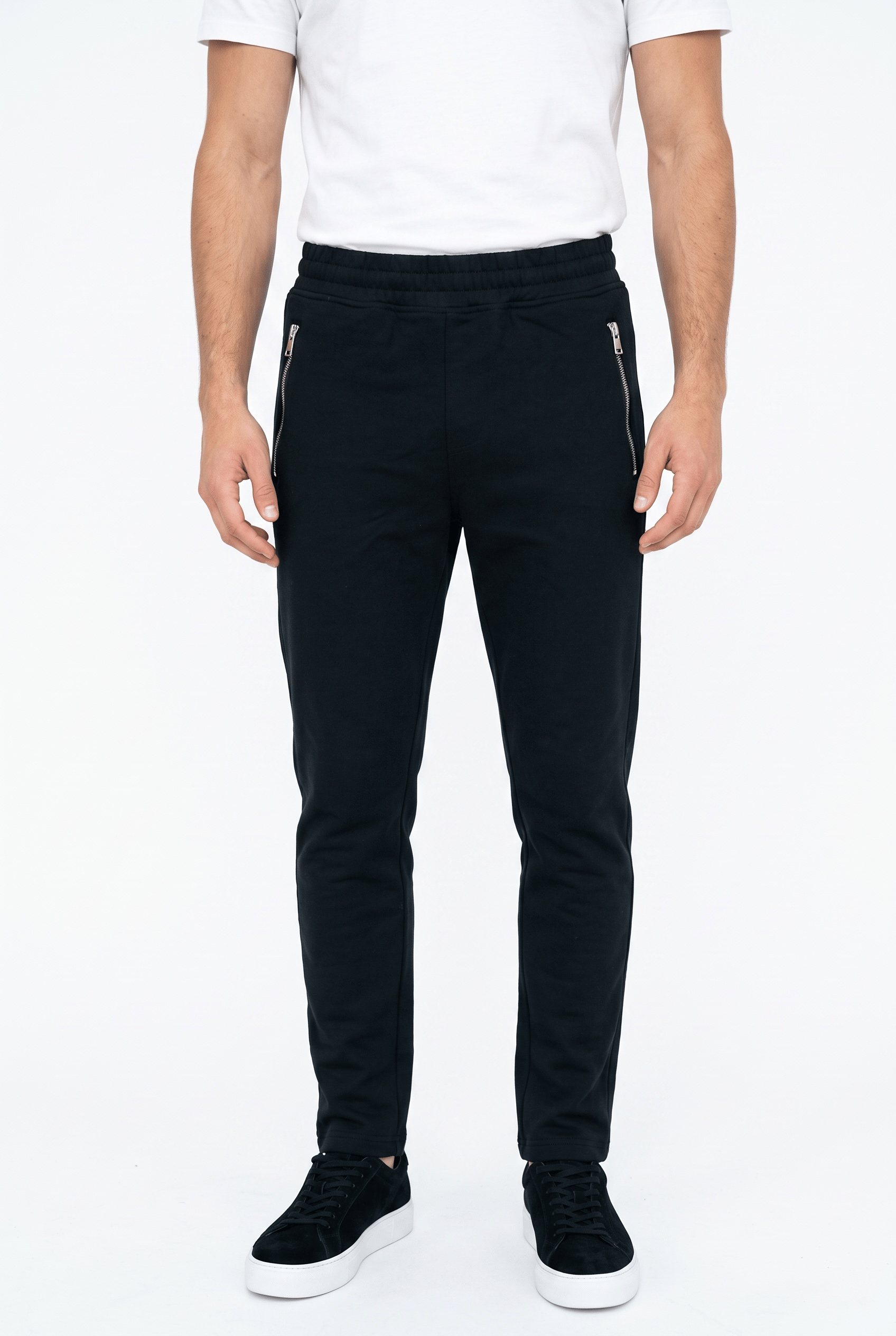 Noir Essential Jogger