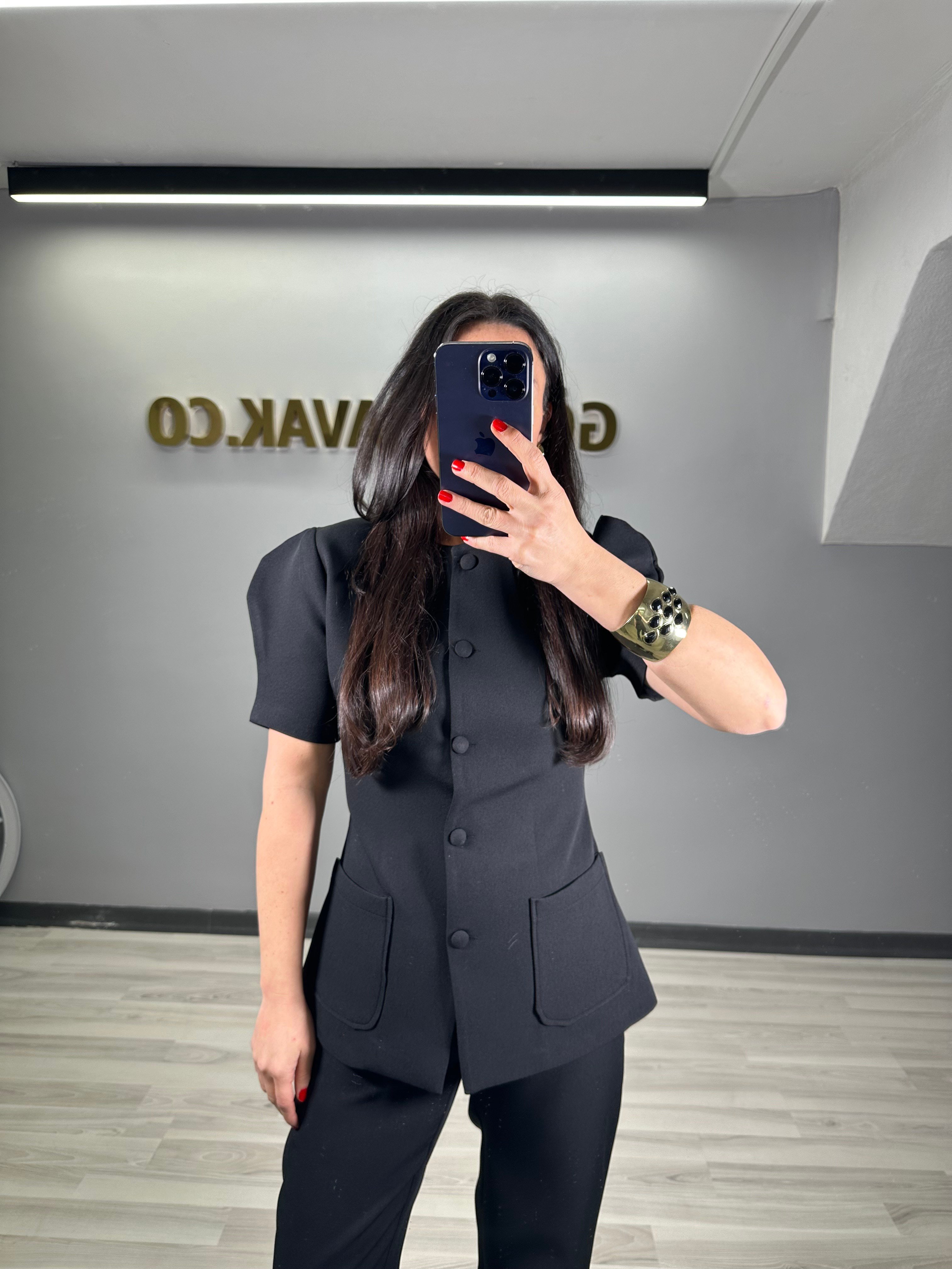 AURA SİYAH TAKIM