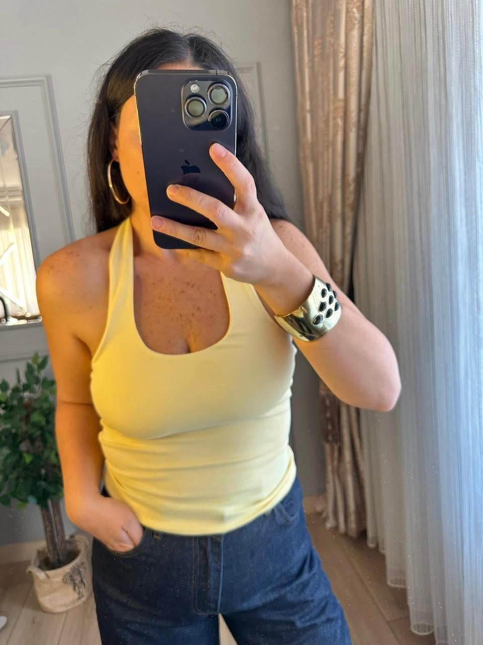 BOYUNDAN GEÇMELİ SARI BLUZ