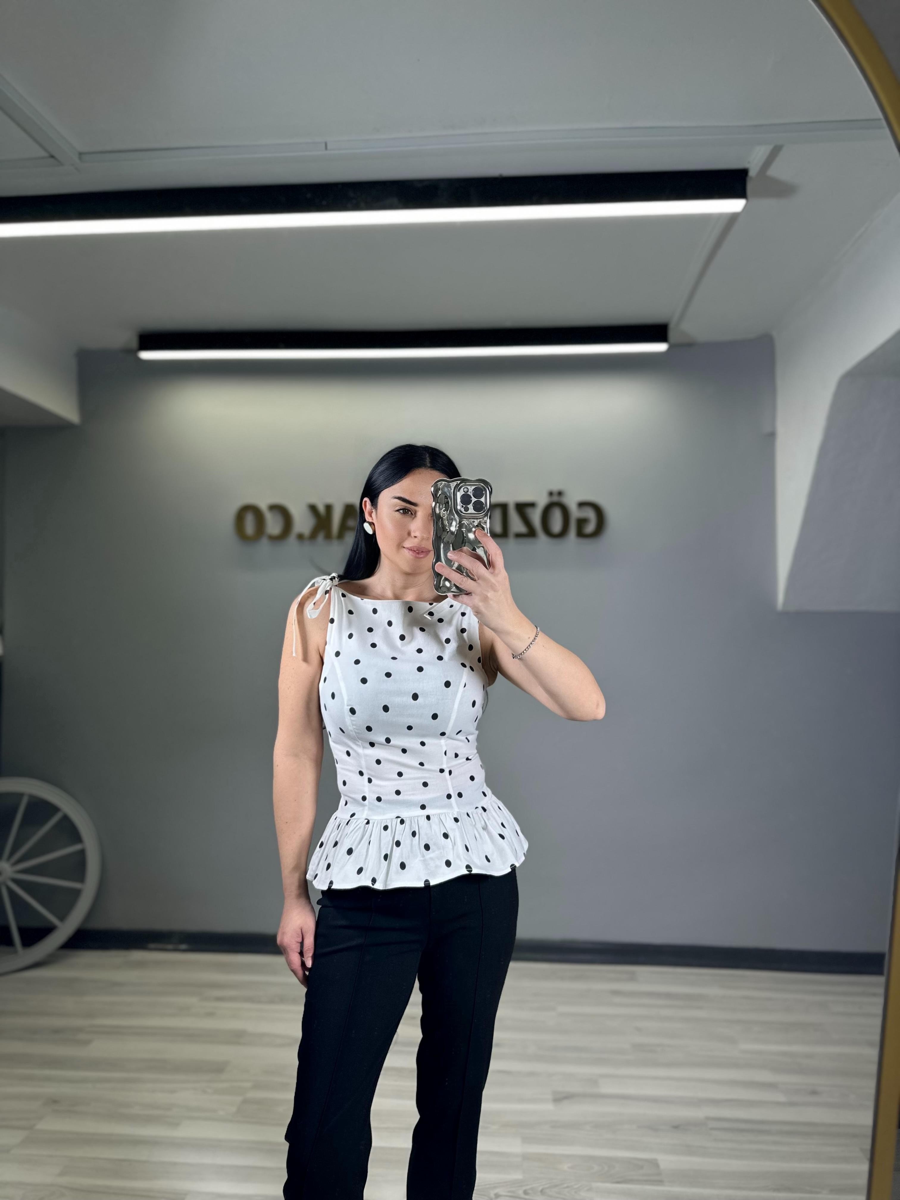 FIRFIRLI İP ASKILI PUANTİYELİ  BLUZ