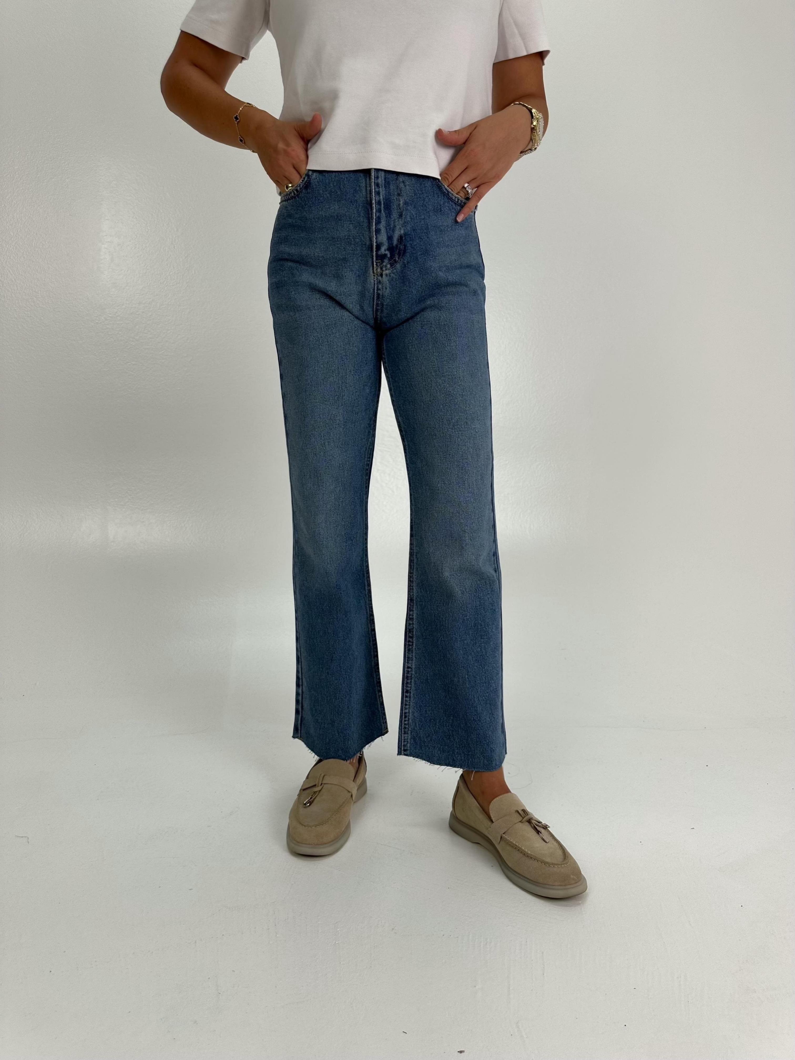 KESİK PAÇA BOYFİT JEAN