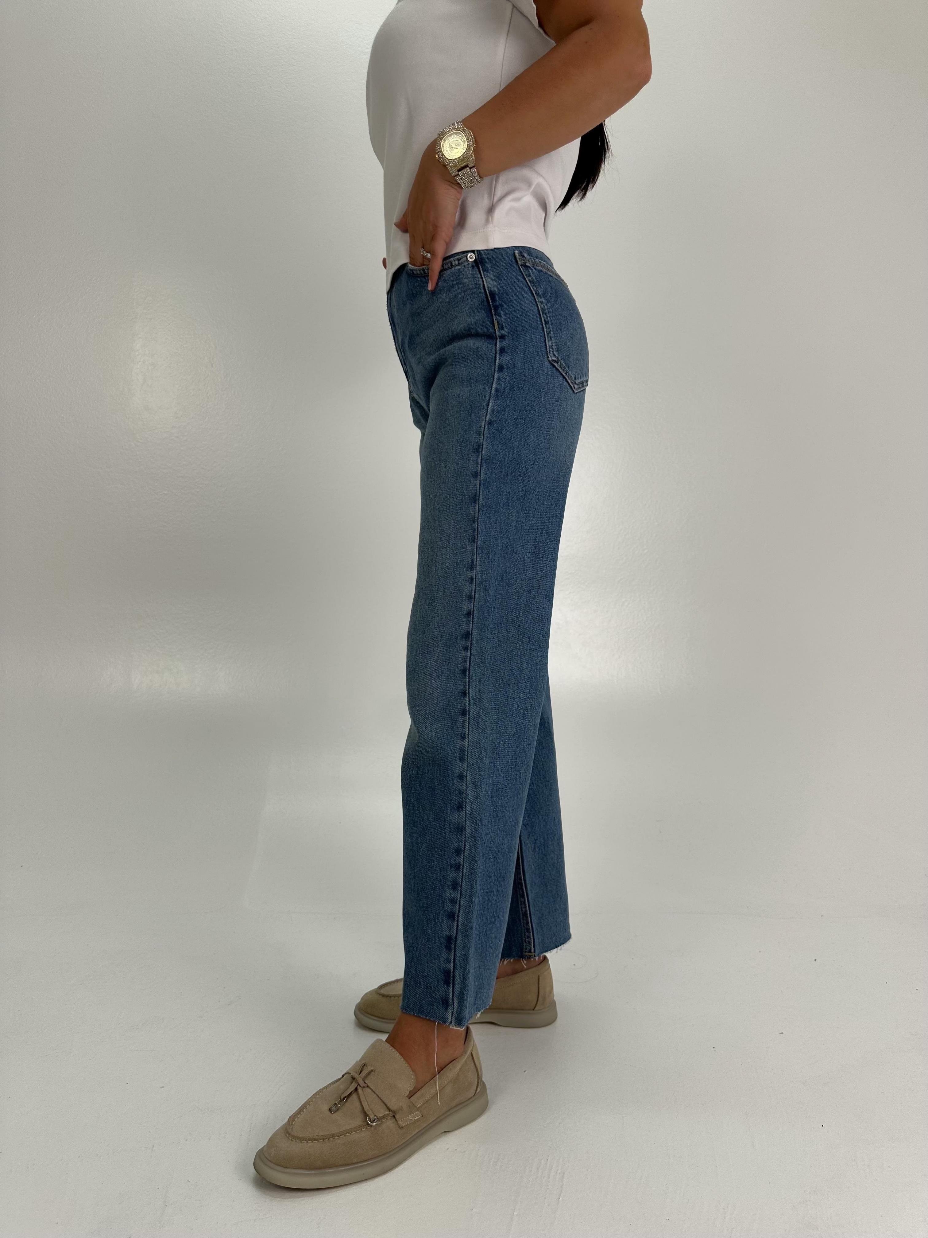 KESİK PAÇA BOYFİT JEAN