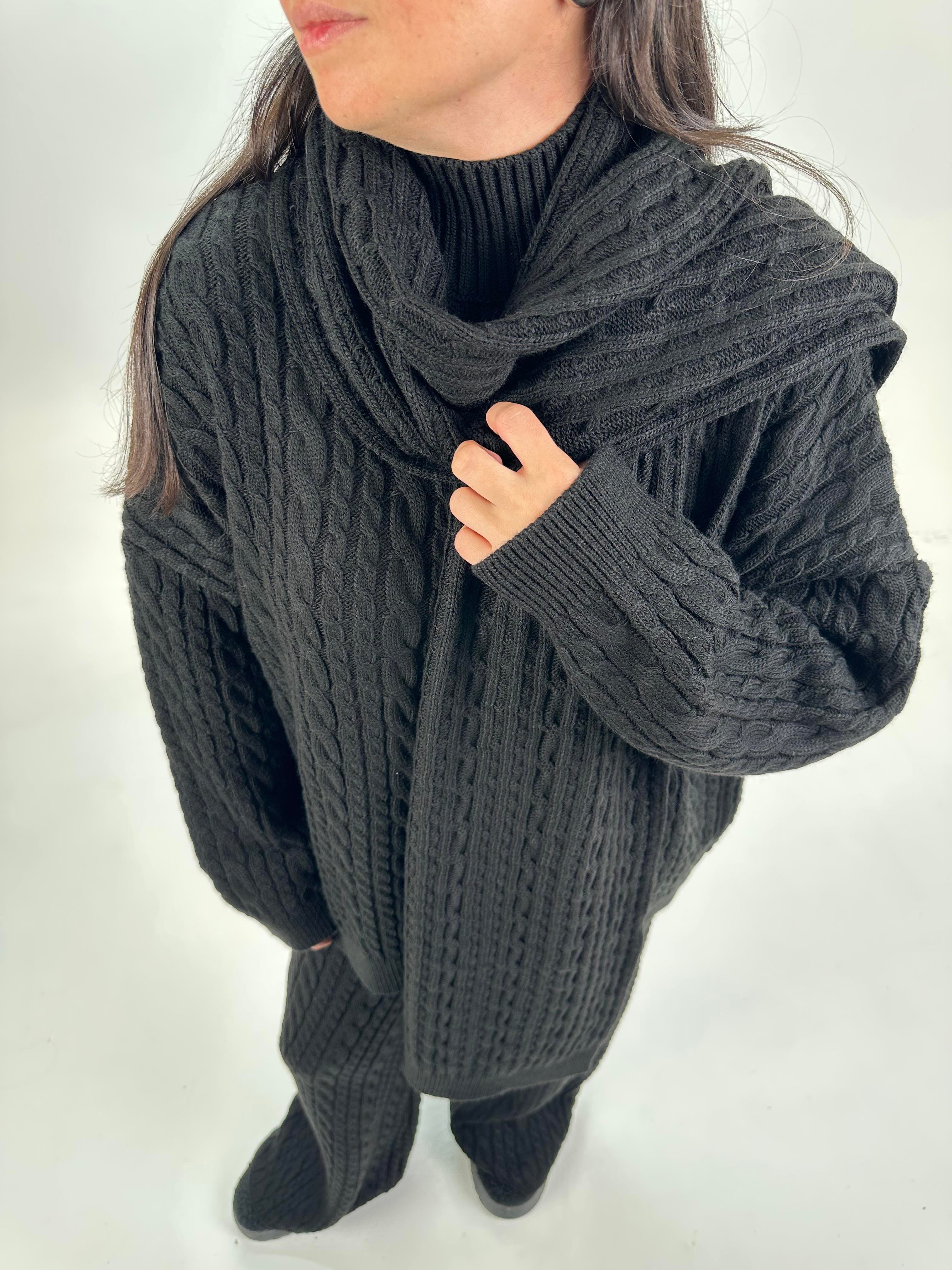 SİYAH ATKILI MARKA MODEL PANTOLON TRİKO TAKIM
