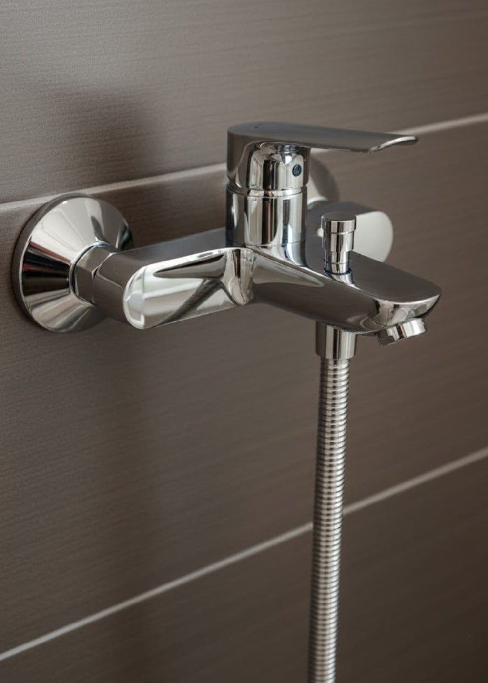Hansgrohe Logis E Tek Kollu Banyo Bataryası