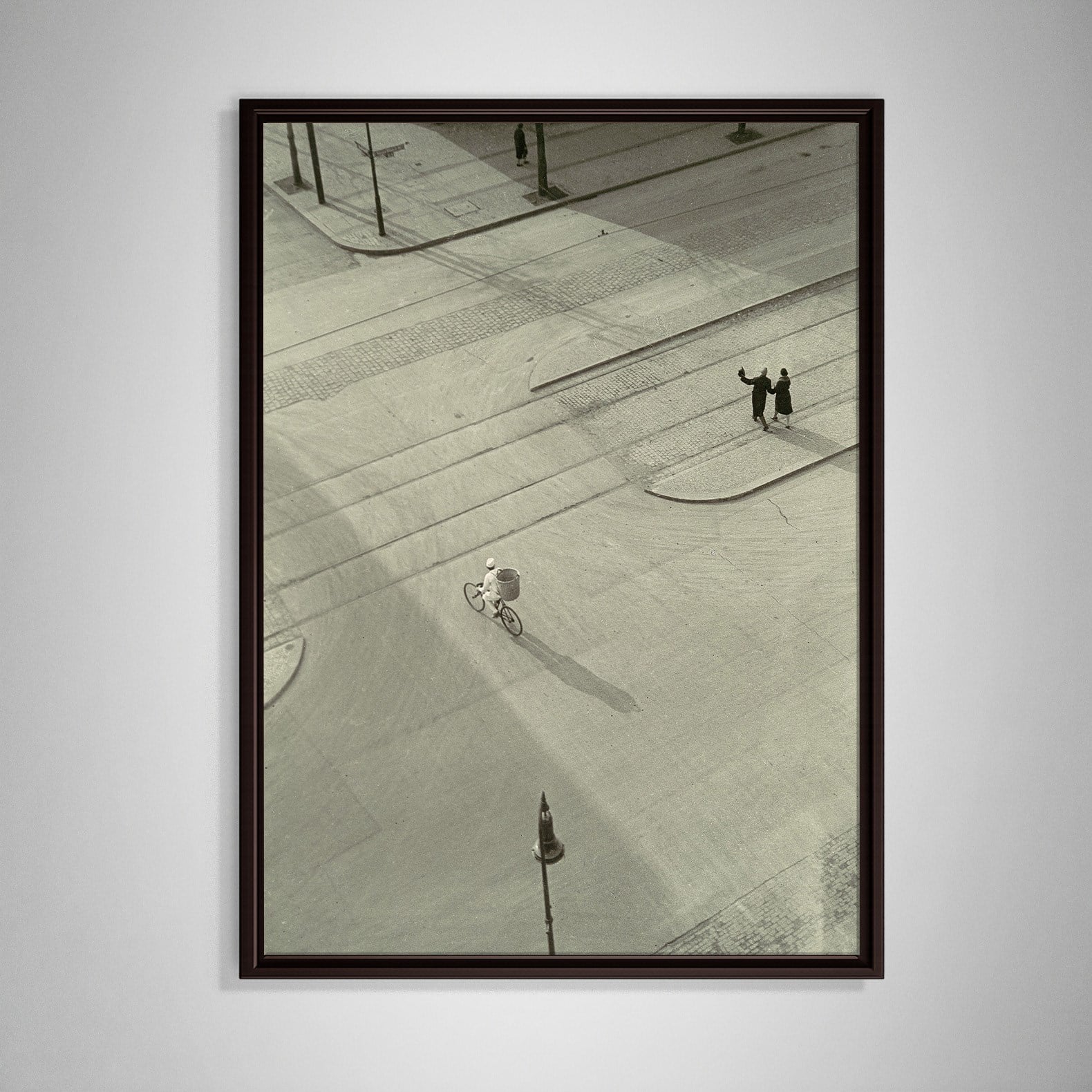 7 A.M. (New Year's Morning) 1930 Kanvas Tablo – André Kertész Siyah Beyaz Fine Art Fotoğraf Baskısı