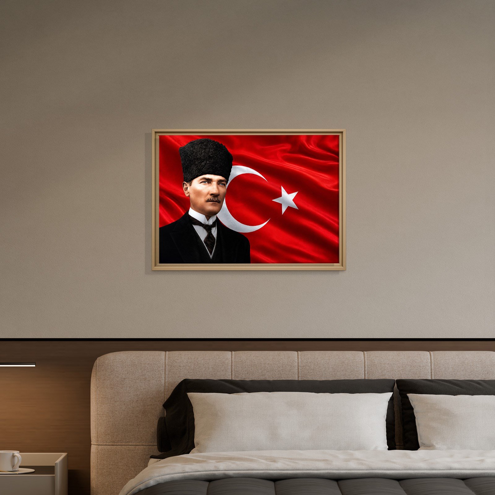 Atatürk Kanvas Tablo – Türk Bayrağı Fonlu Mustafa Kemal Atatürk Duvar Tablosu