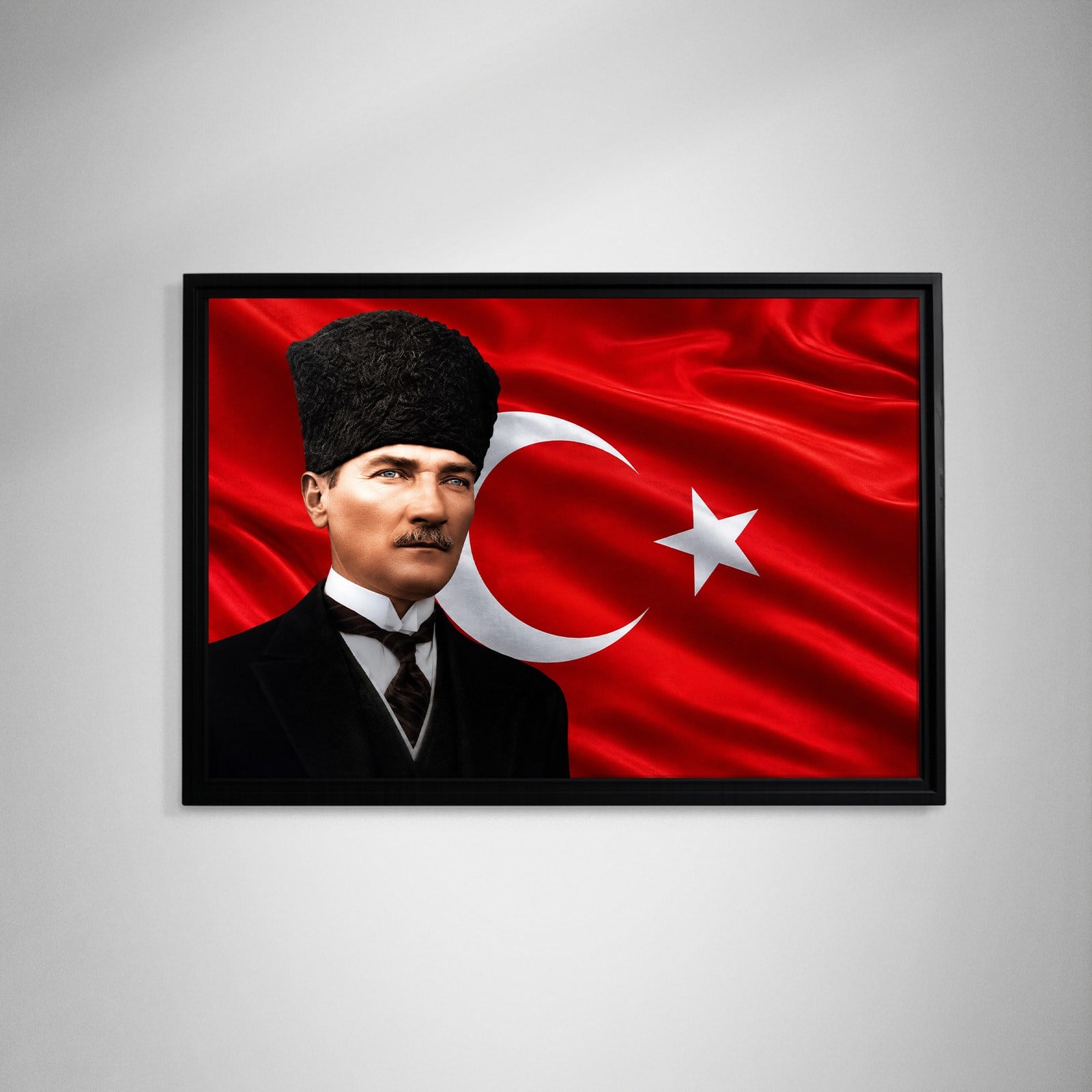 Atatürk Kanvas Tablo – Türk Bayrağı Fonlu Mustafa Kemal Atatürk Duvar Tablosu