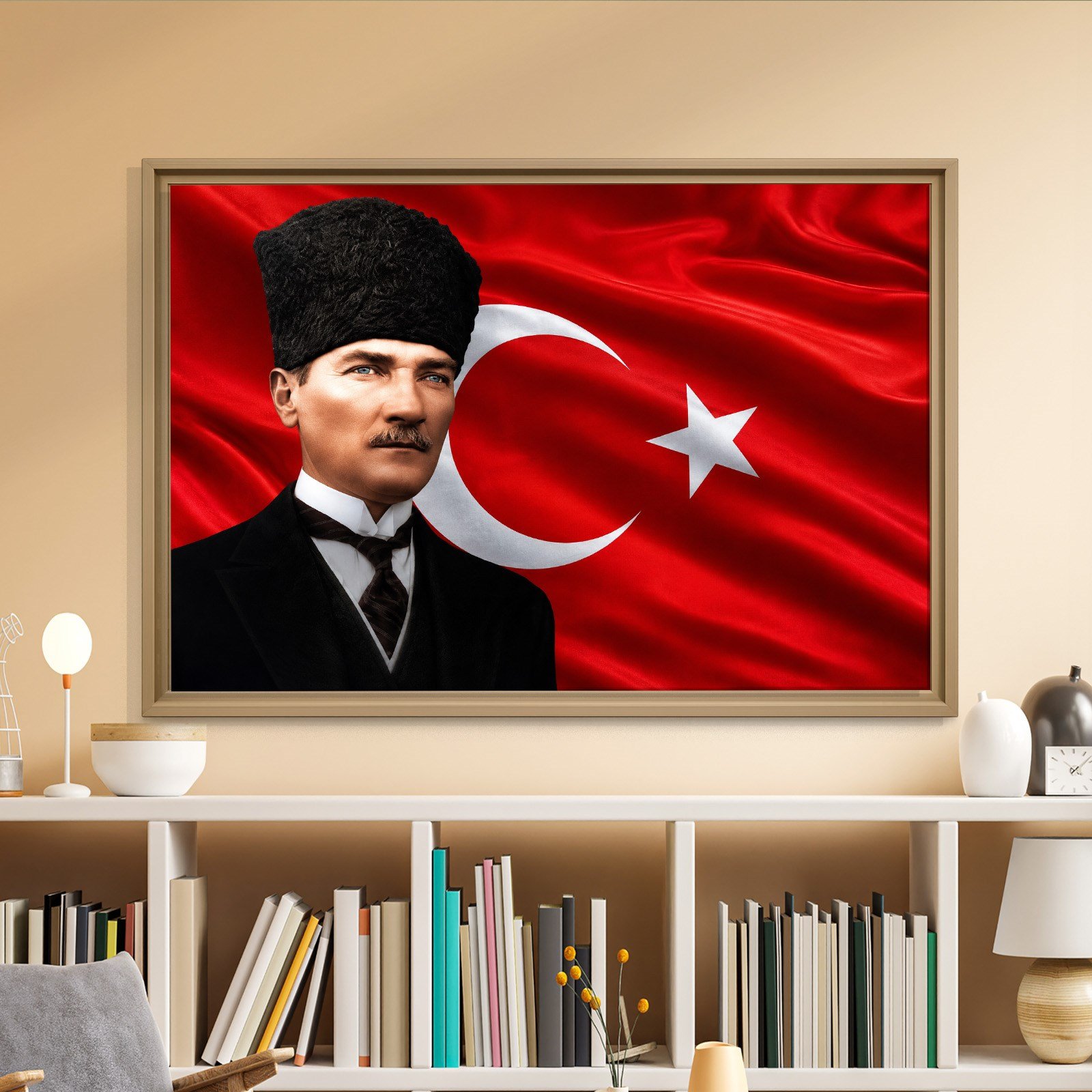 Atatürk Kanvas Tablo – Türk Bayrağı Fonlu Mustafa Kemal Atatürk Duvar Tablosu