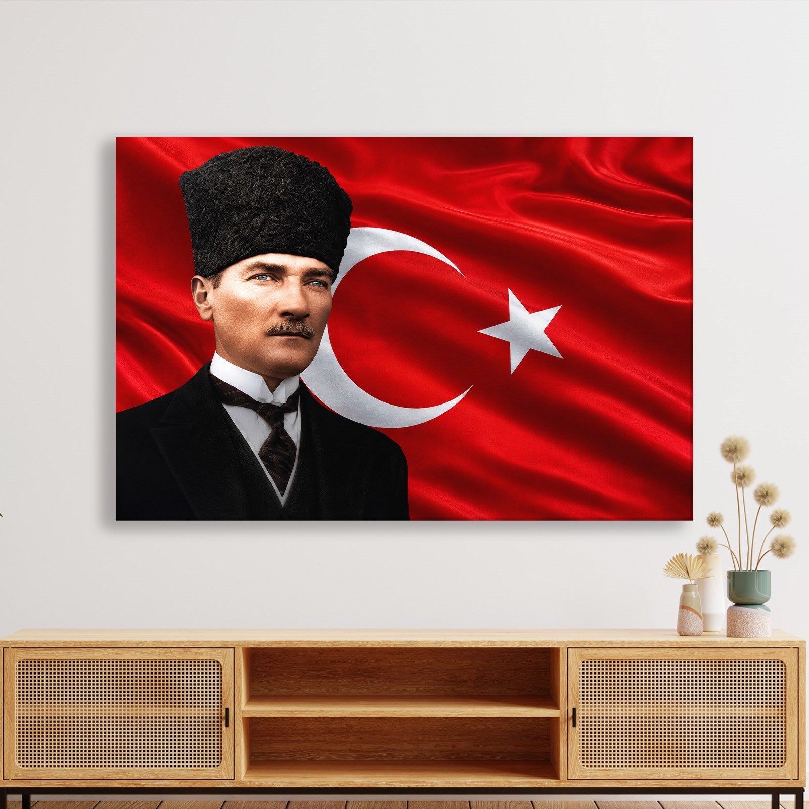 Atatürk Kanvas Tablo – Türk Bayrağı Fonlu Mustafa Kemal Atatürk Duvar Tablosu