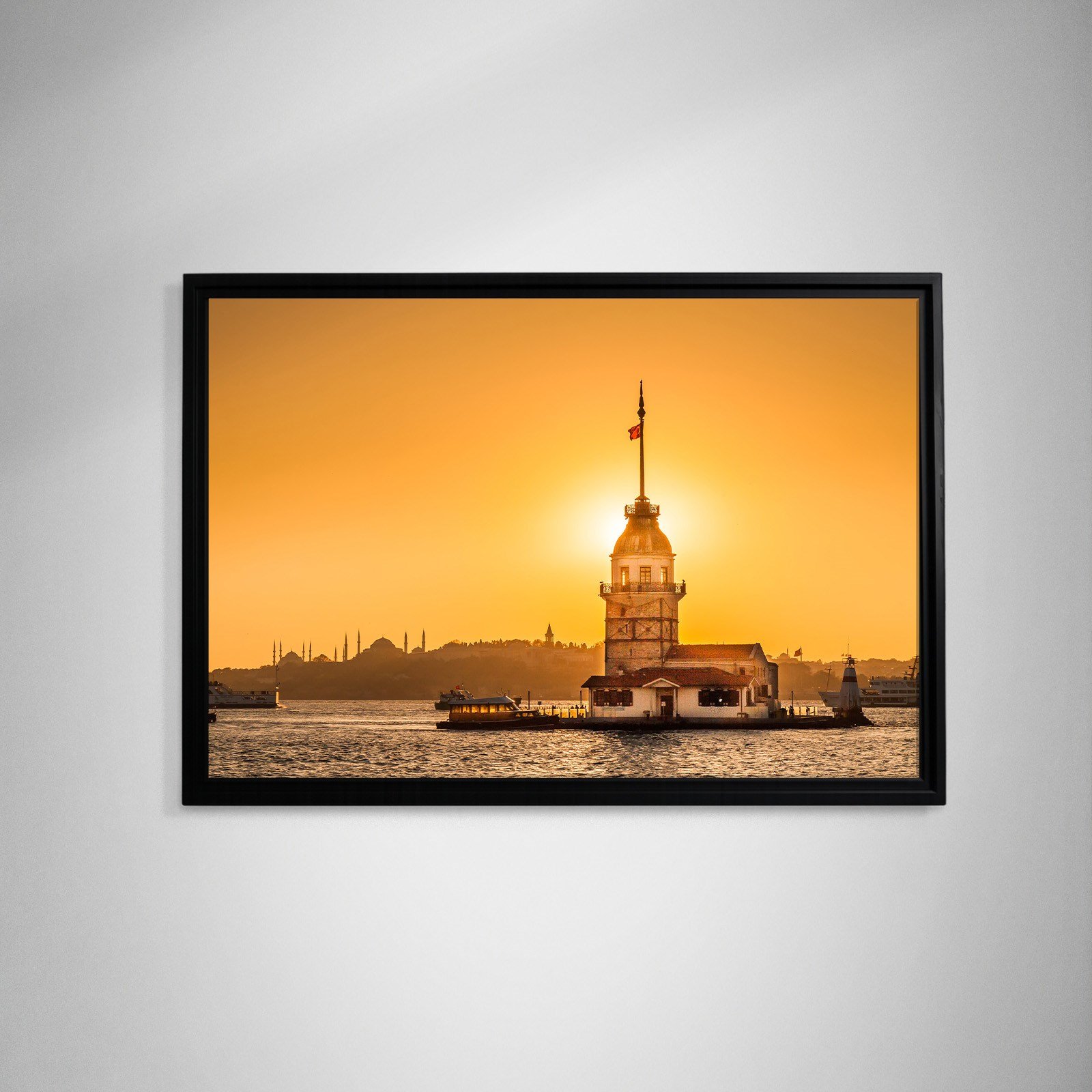 İSTANBUL – Güneşin Işığında Kız Kulesi