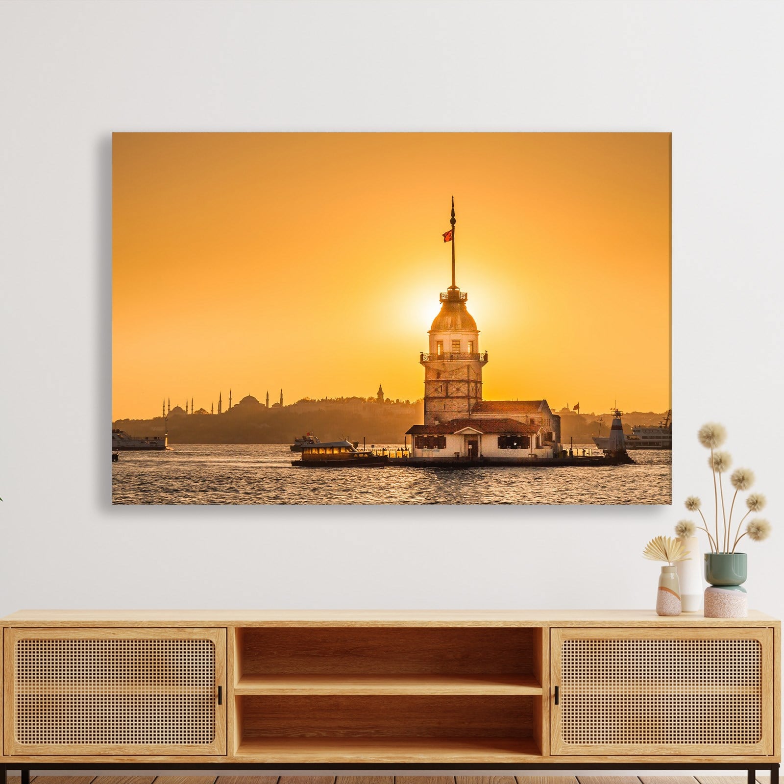 İSTANBUL – Güneşin Işığında Kız Kulesi