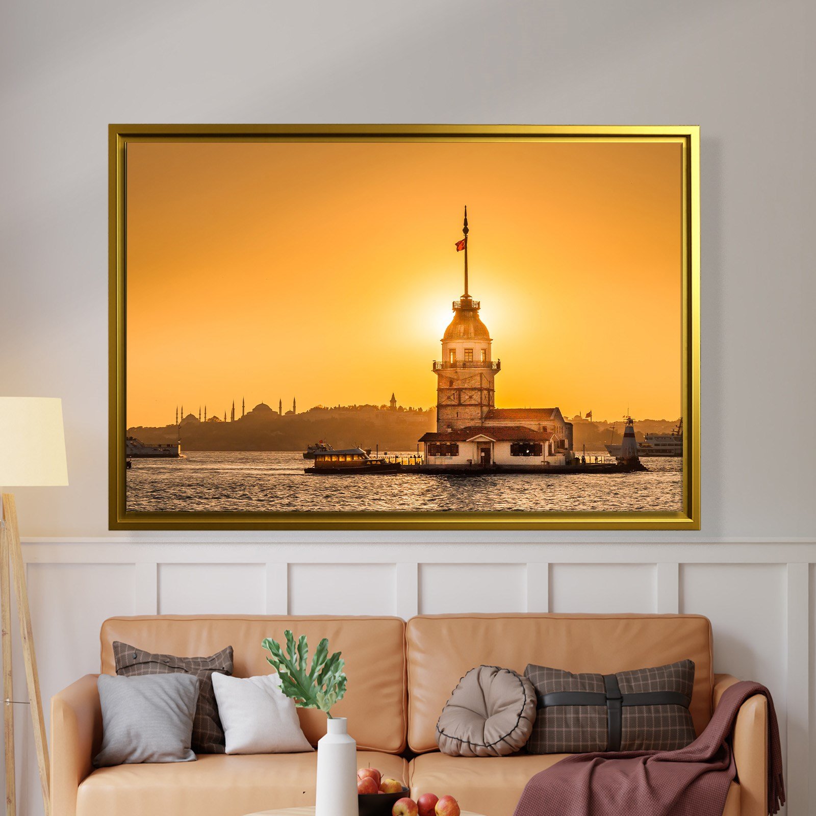 İSTANBUL – Güneşin Işığında Kız Kulesi