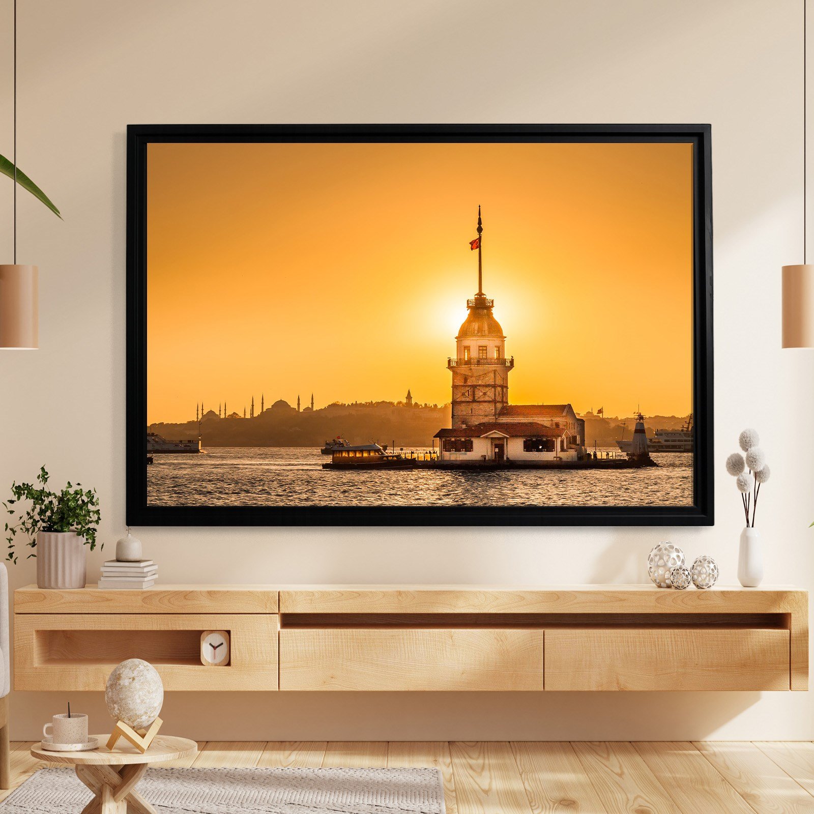 İSTANBUL – Güneşin Işığında Kız Kulesi