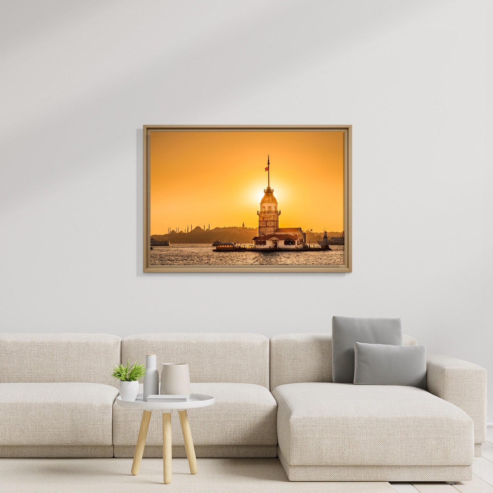 İSTANBUL – Güneşin Işığında Kız Kulesi