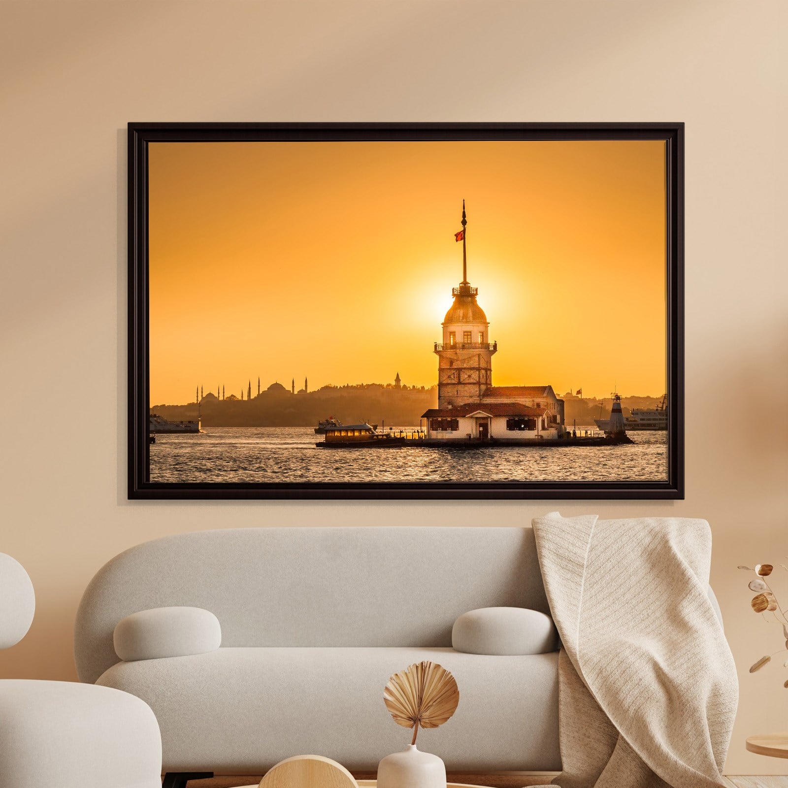 İSTANBUL – Güneşin Işığında Kız Kulesi