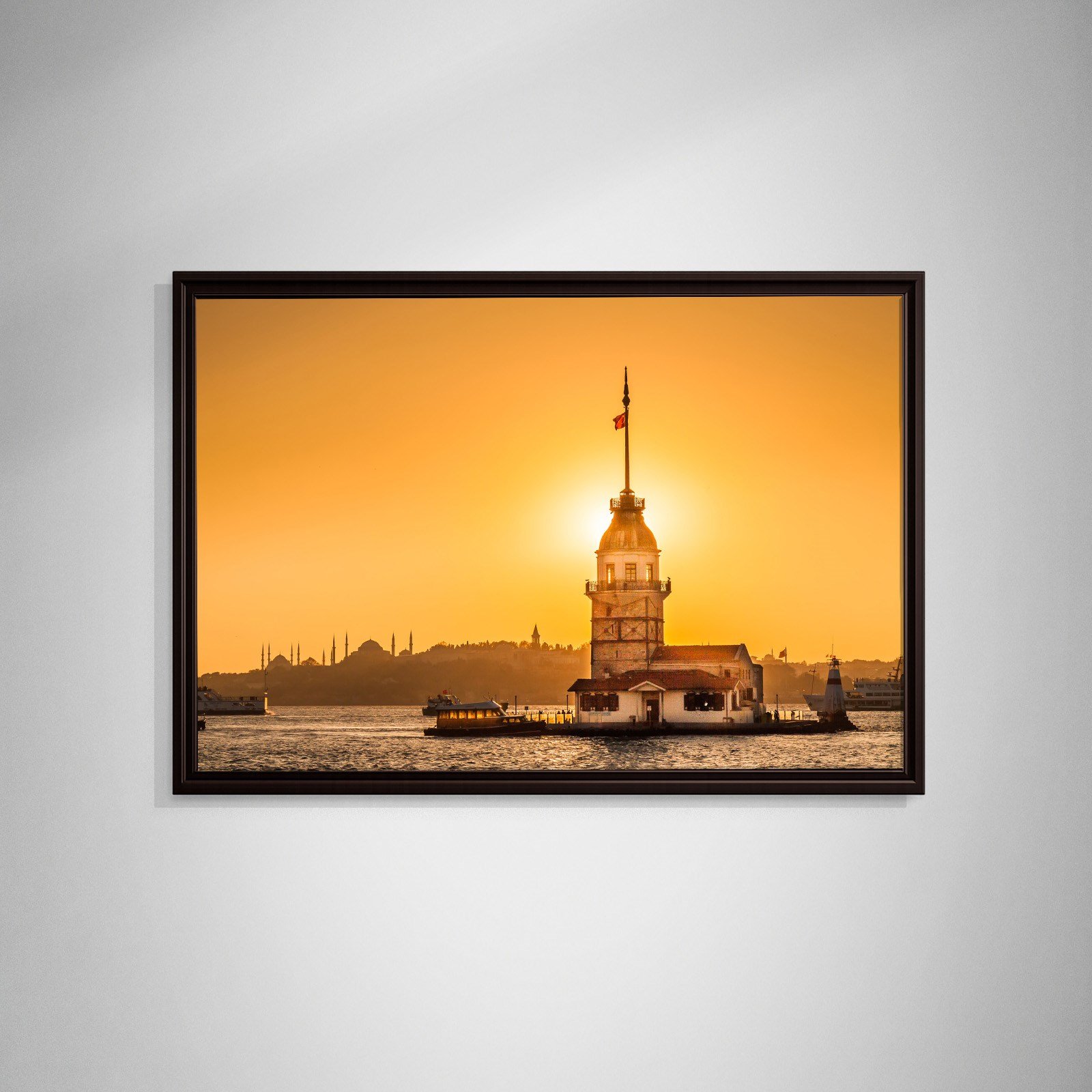 İSTANBUL – Güneşin Işığında Kız Kulesi