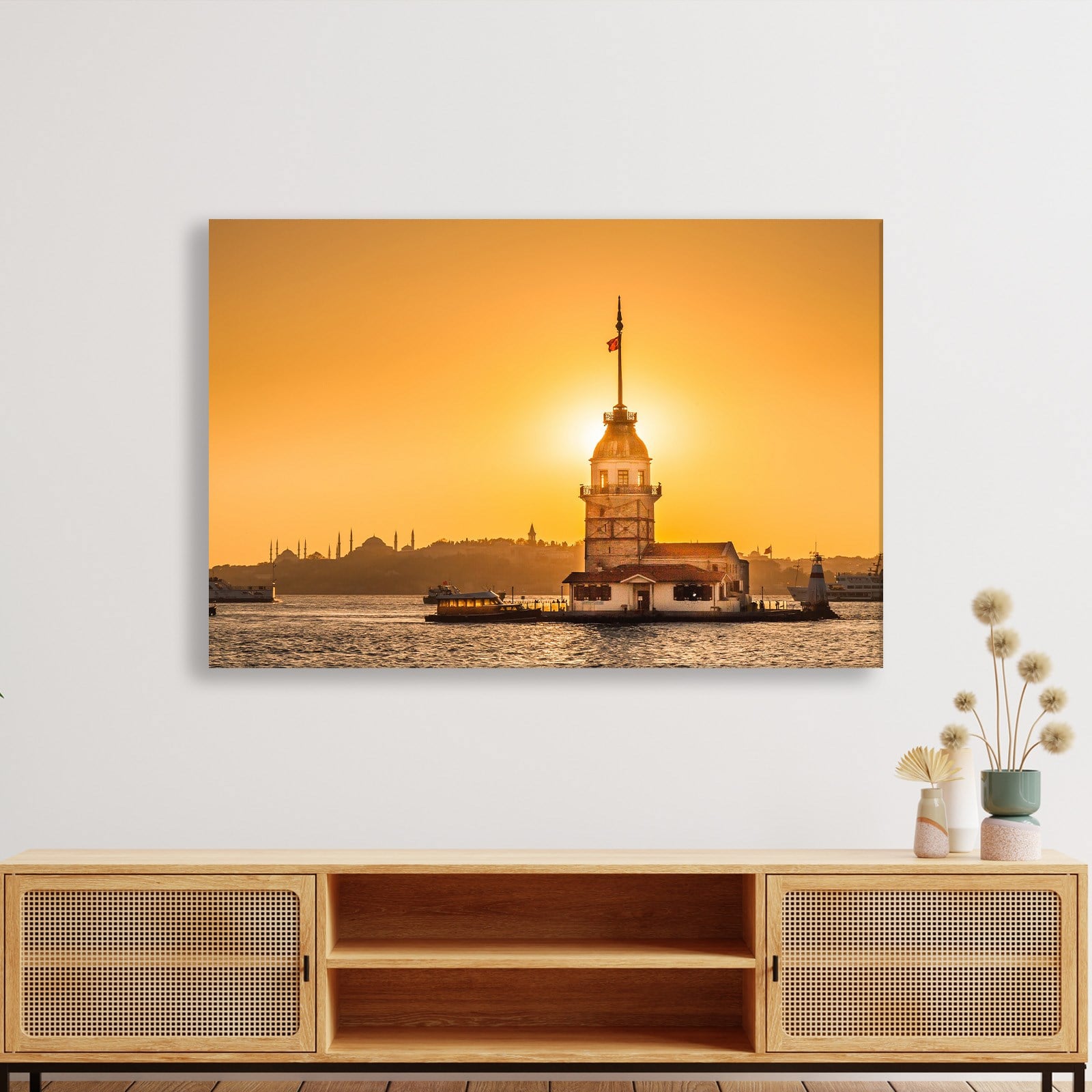 İSTANBUL – Güneşin Işığında Kız Kulesi