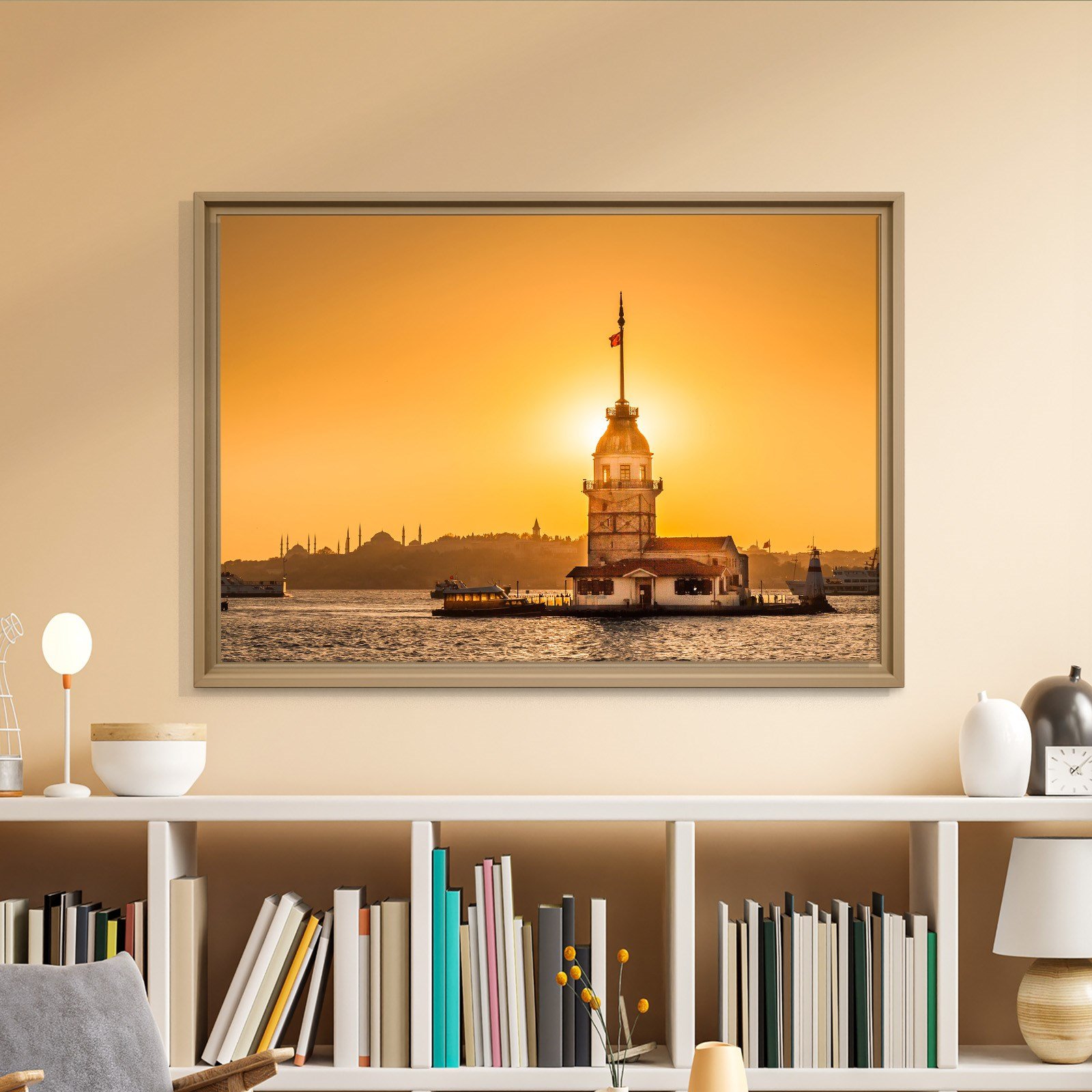 İSTANBUL – Güneşin Işığında Kız Kulesi