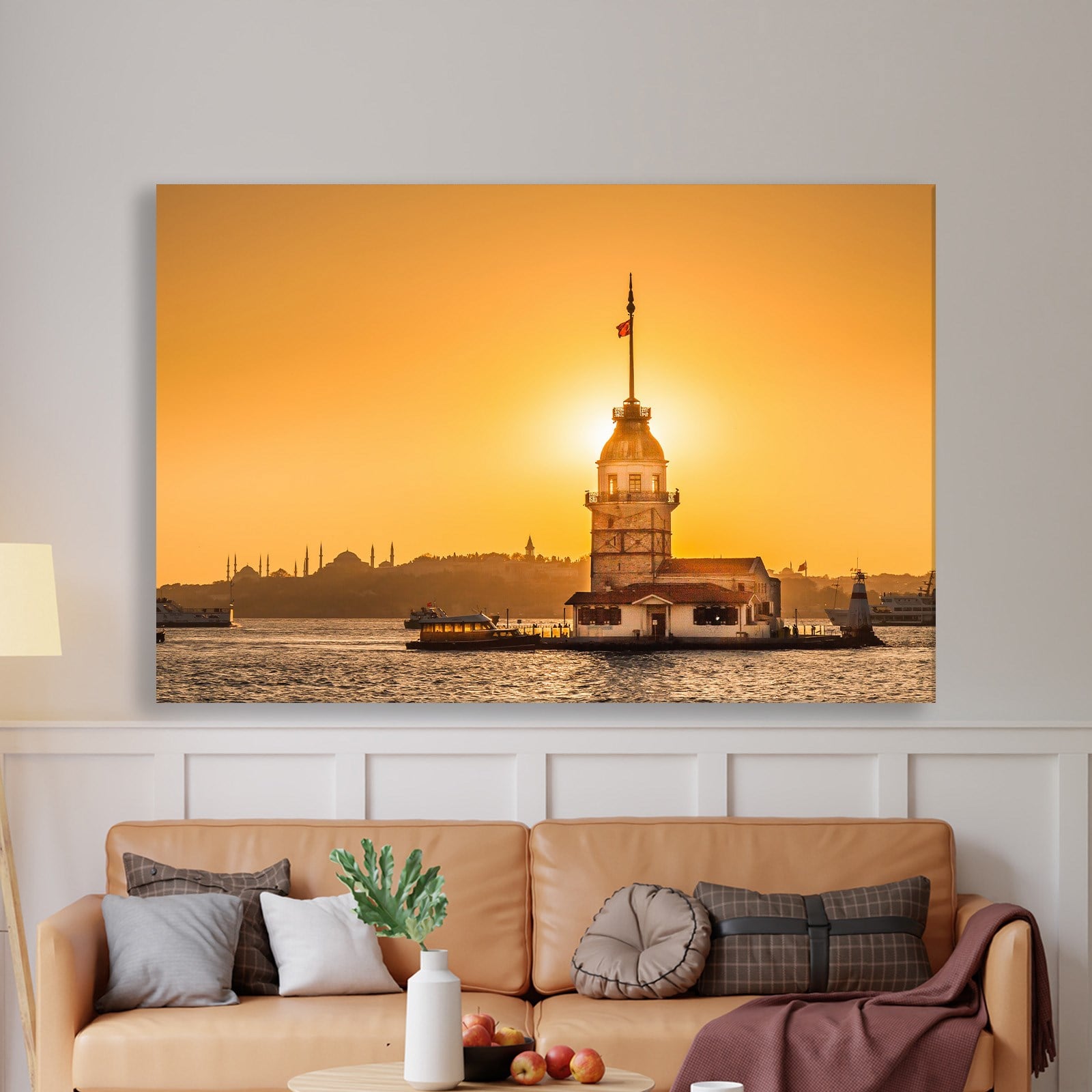 İSTANBUL – Güneşin Işığında Kız Kulesi