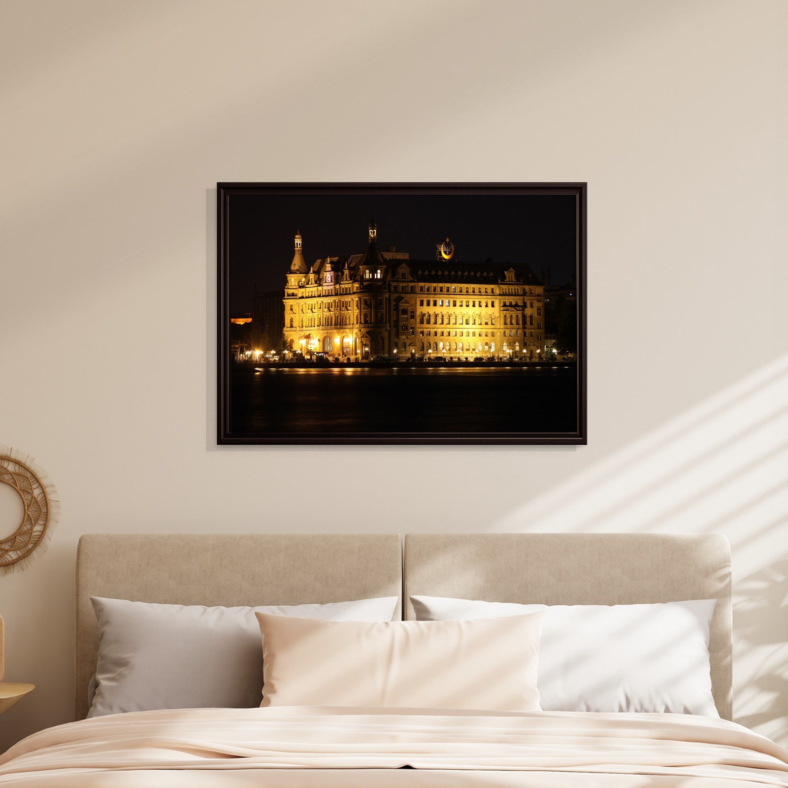 İSTANBUL – Haydarpaşa’nın Işığında Zamanın Sessizliği
