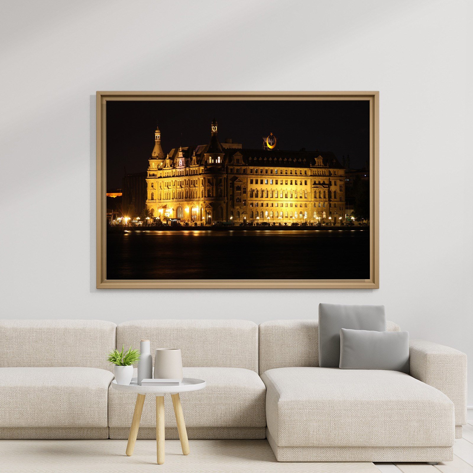 İSTANBUL – Haydarpaşa’nın Işığında Zamanın Sessizliği