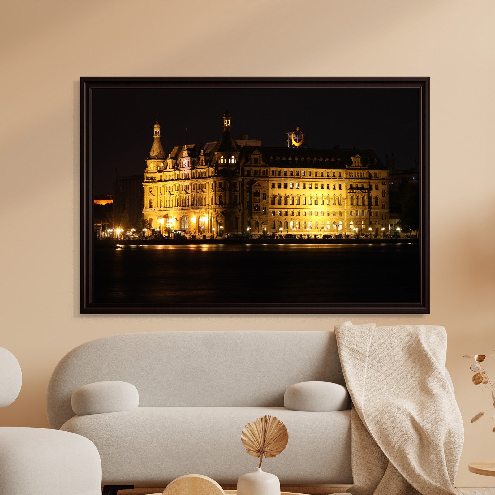 İSTANBUL – Haydarpaşa’nın Işığında Zamanın Sessizliği
