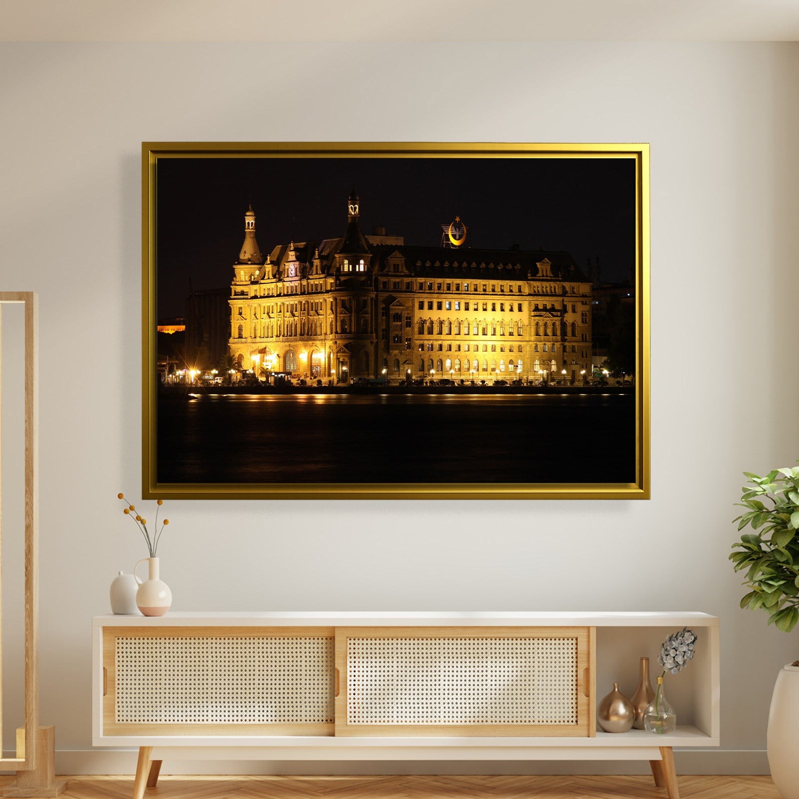 İSTANBUL – Haydarpaşa’nın Işığında Zamanın Sessizliği