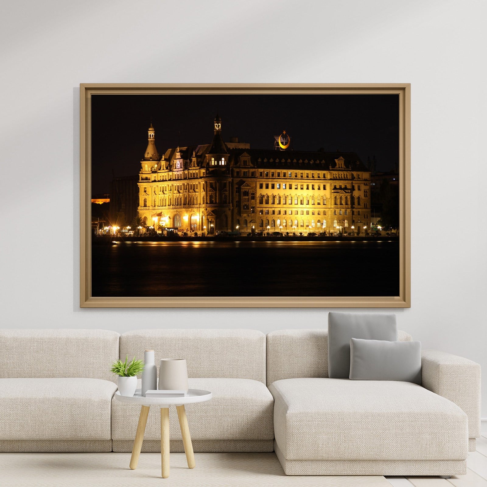 İSTANBUL – Haydarpaşa’nın Işığında Zamanın Sessizliği