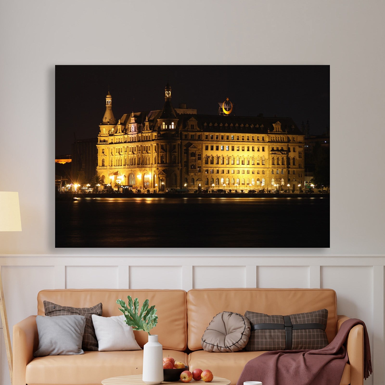 İSTANBUL – Haydarpaşa’nın Işığında Zamanın Sessizliği