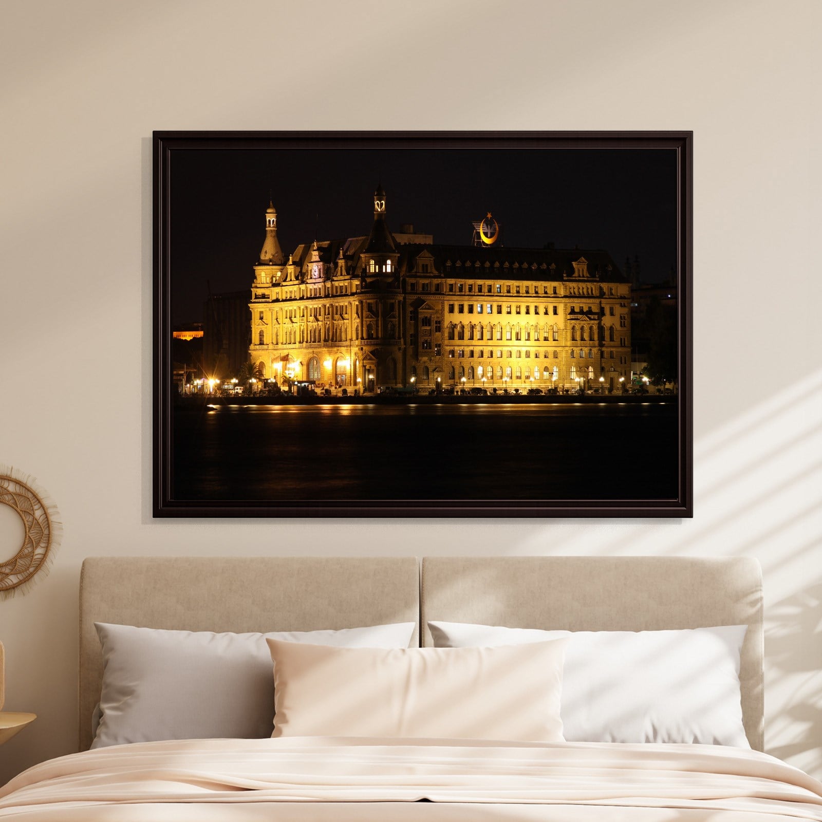 İSTANBUL – Haydarpaşa’nın Işığında Zamanın Sessizliği