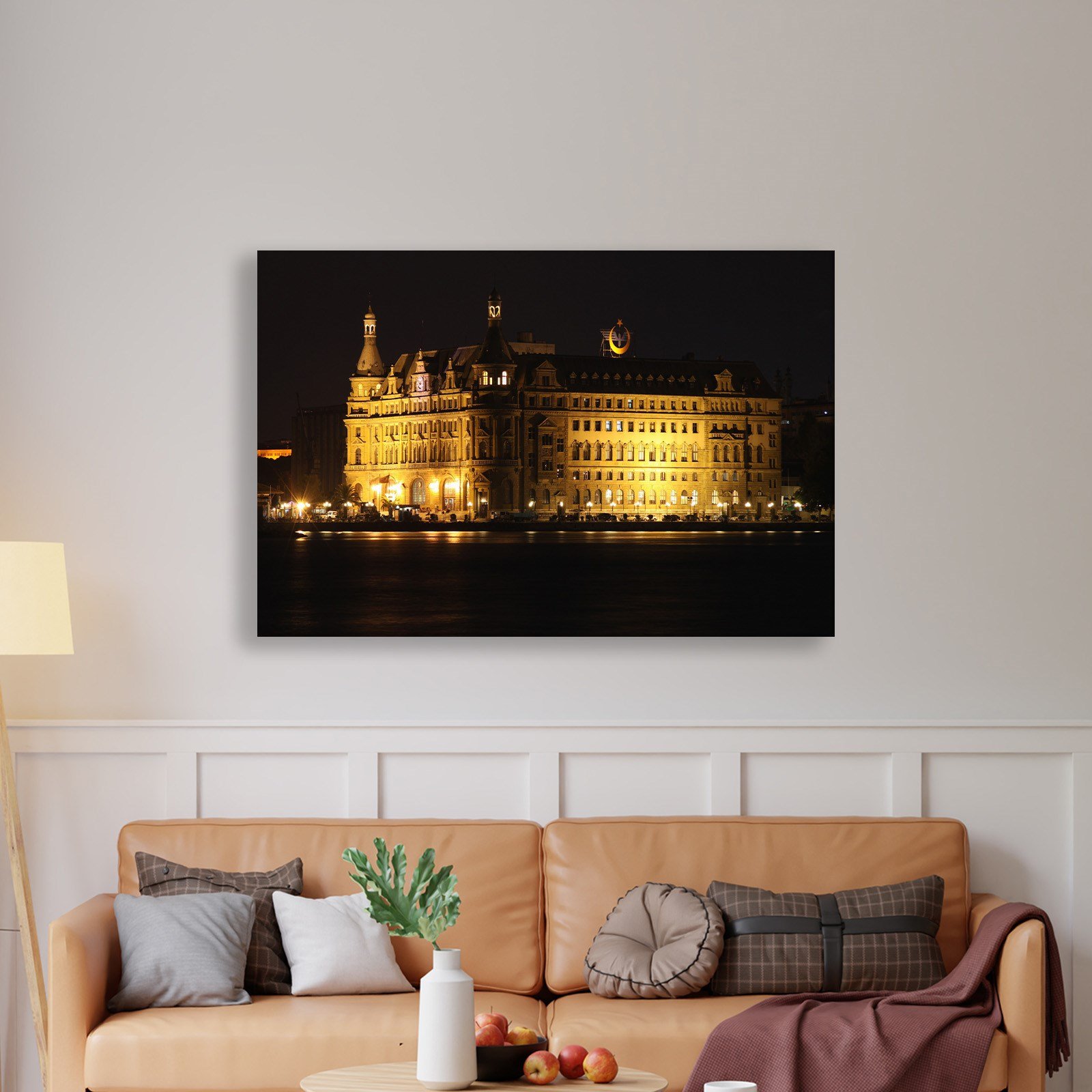 İSTANBUL – Haydarpaşa’nın Işığında Zamanın Sessizliği